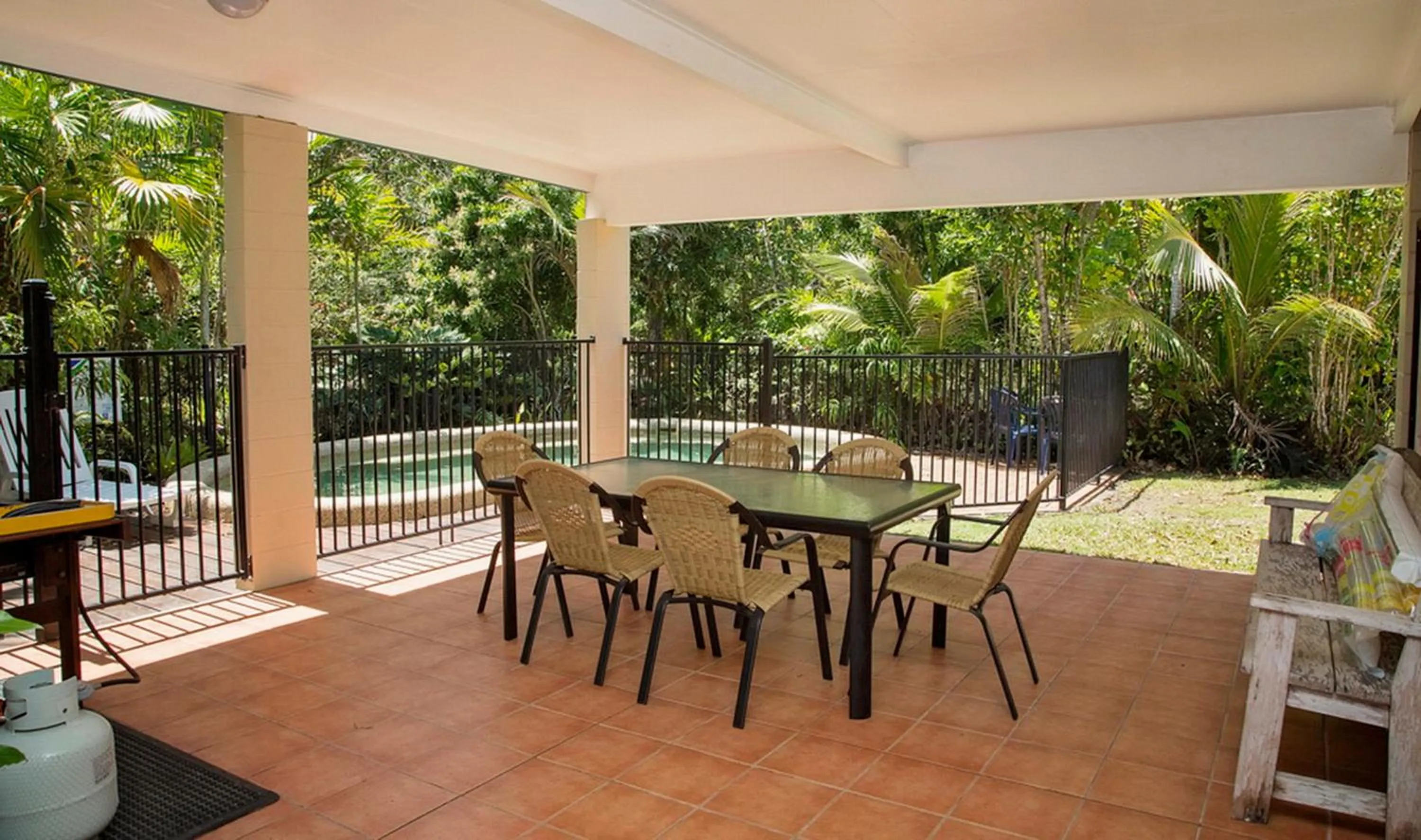 BBQ facilities in Apollo Jewel Beachfront Apartments