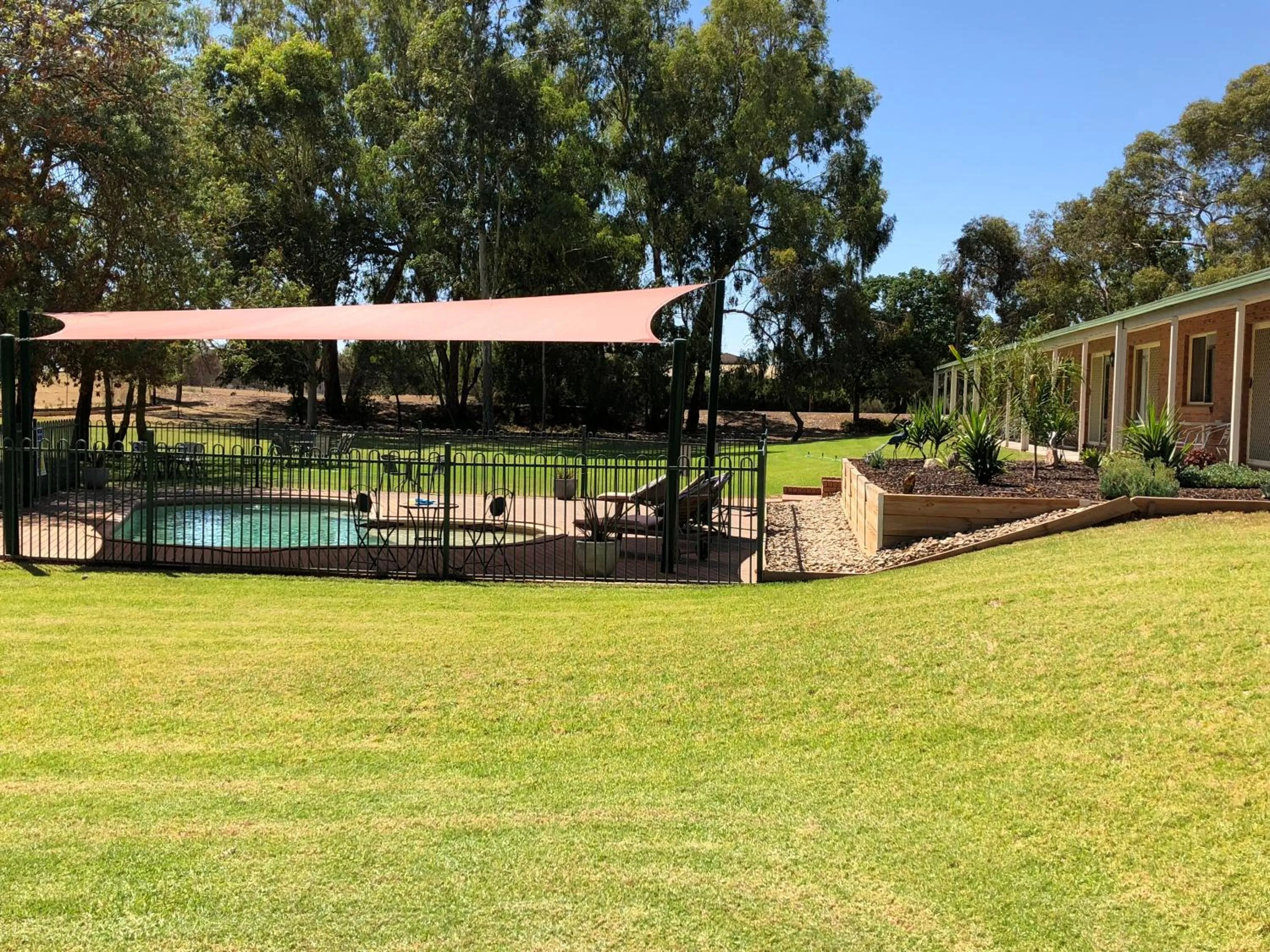 Patio in Bullanginya Lodge