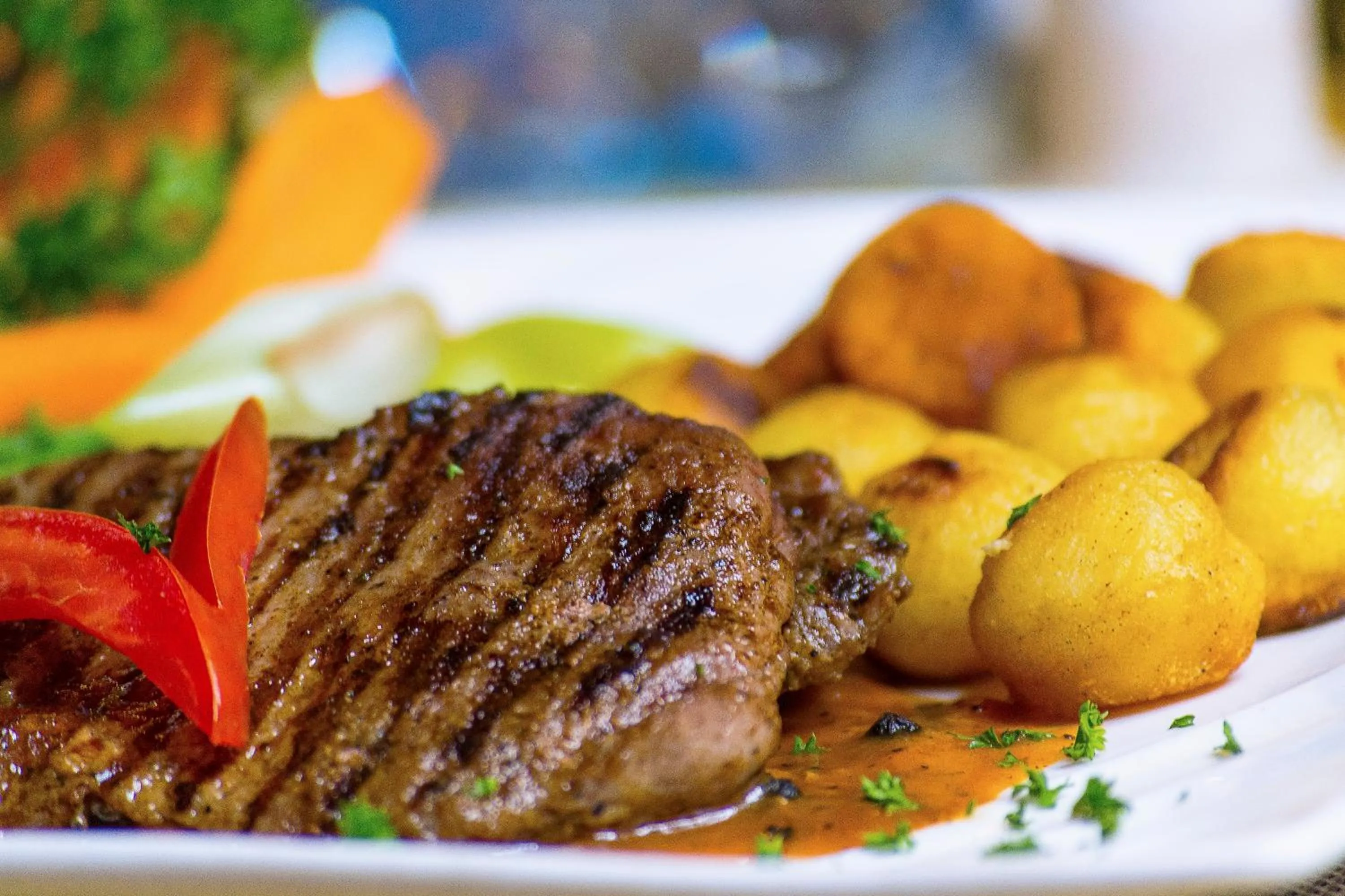 Food and drinks in Eastland Hotel