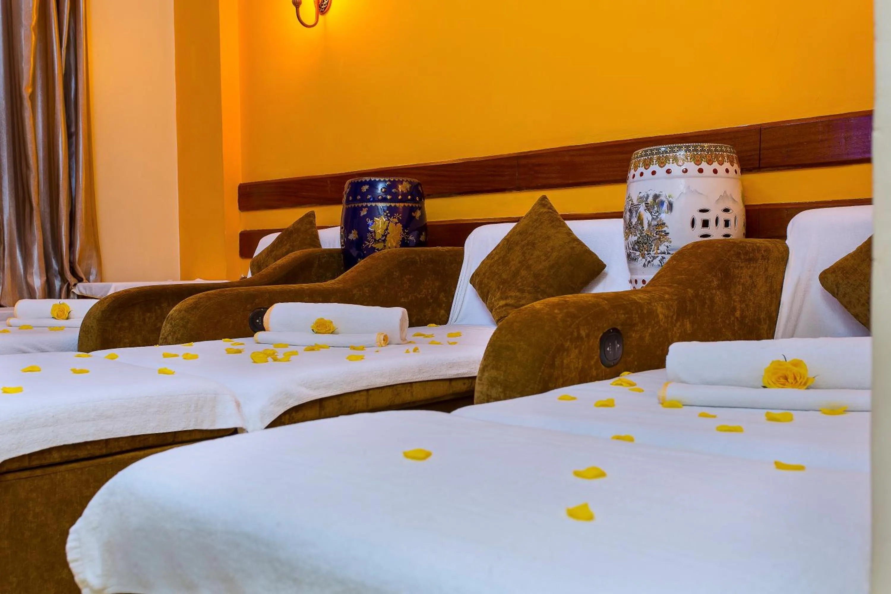 Spa and wellness centre/facilities, Bed in Eastland Hotel