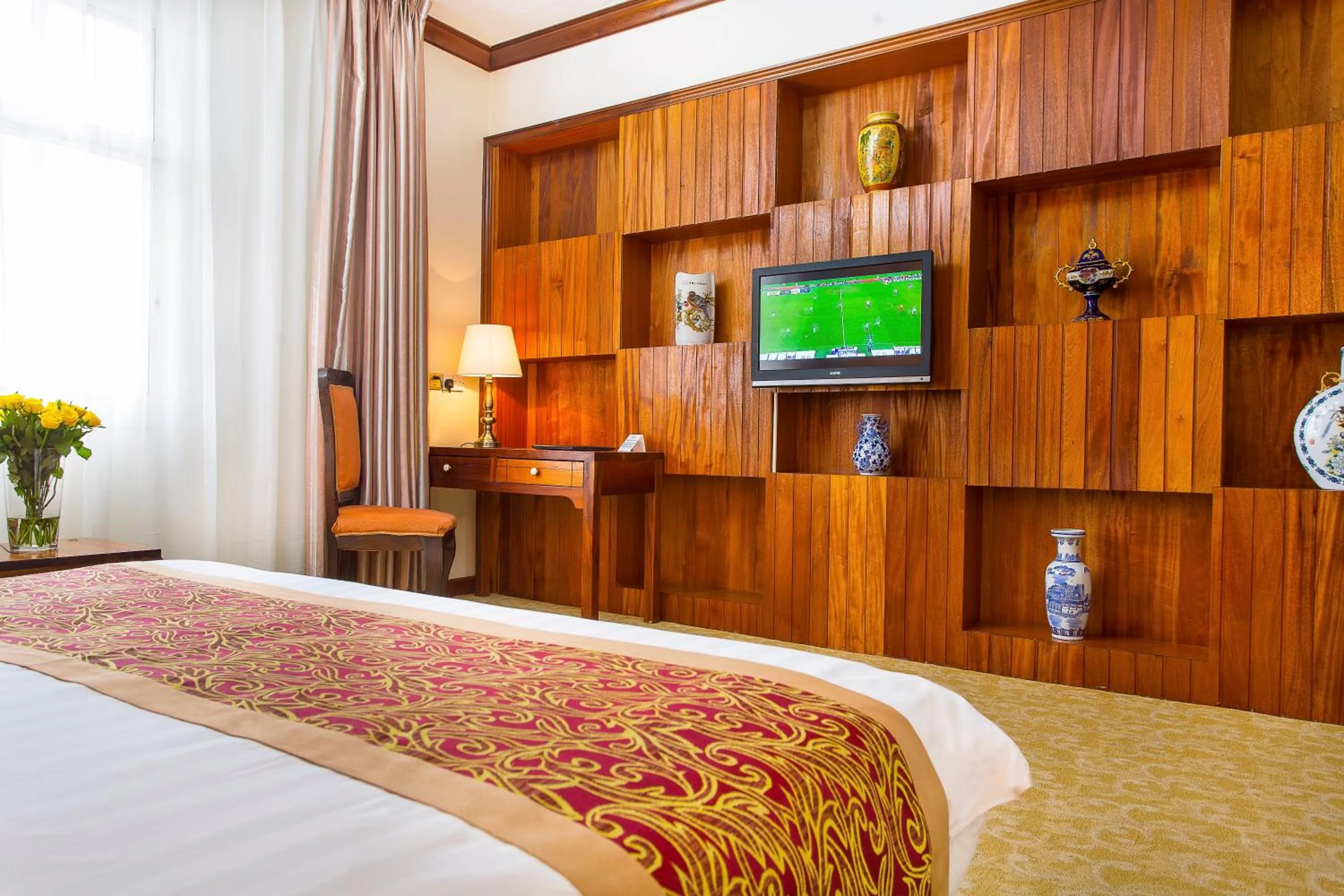 TV and multimedia, Bed in Eastland Hotel