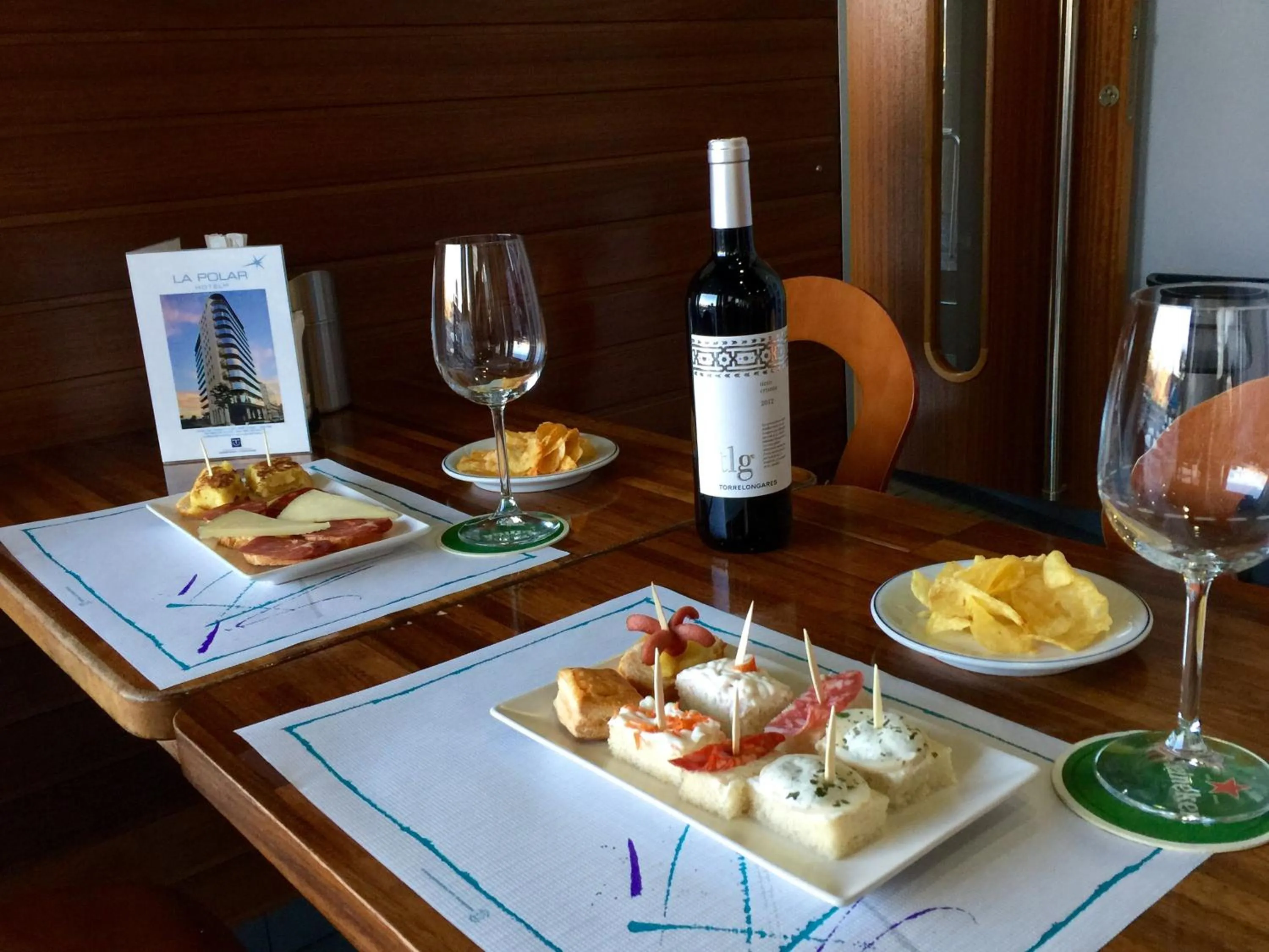 Food and drinks in Hotel La Polar