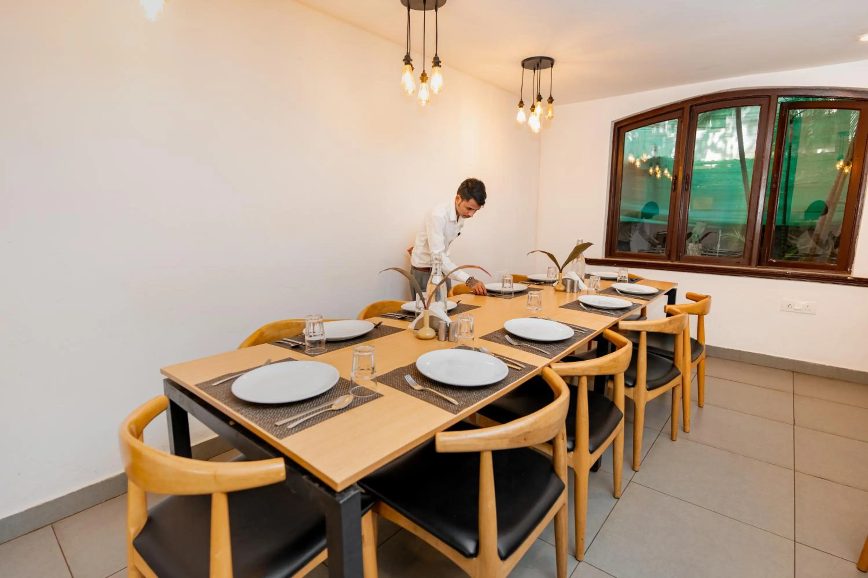 Restaurant/places to eat in Magnum Resorts- Near Candolim Beach, Goa