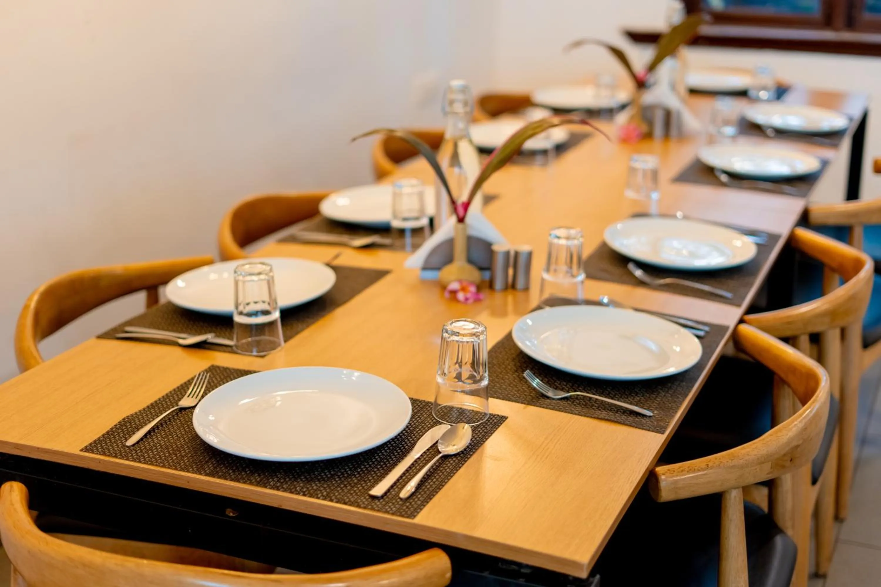 Restaurant/places to eat in Magnum Resorts- Near Candolim Beach, Goa