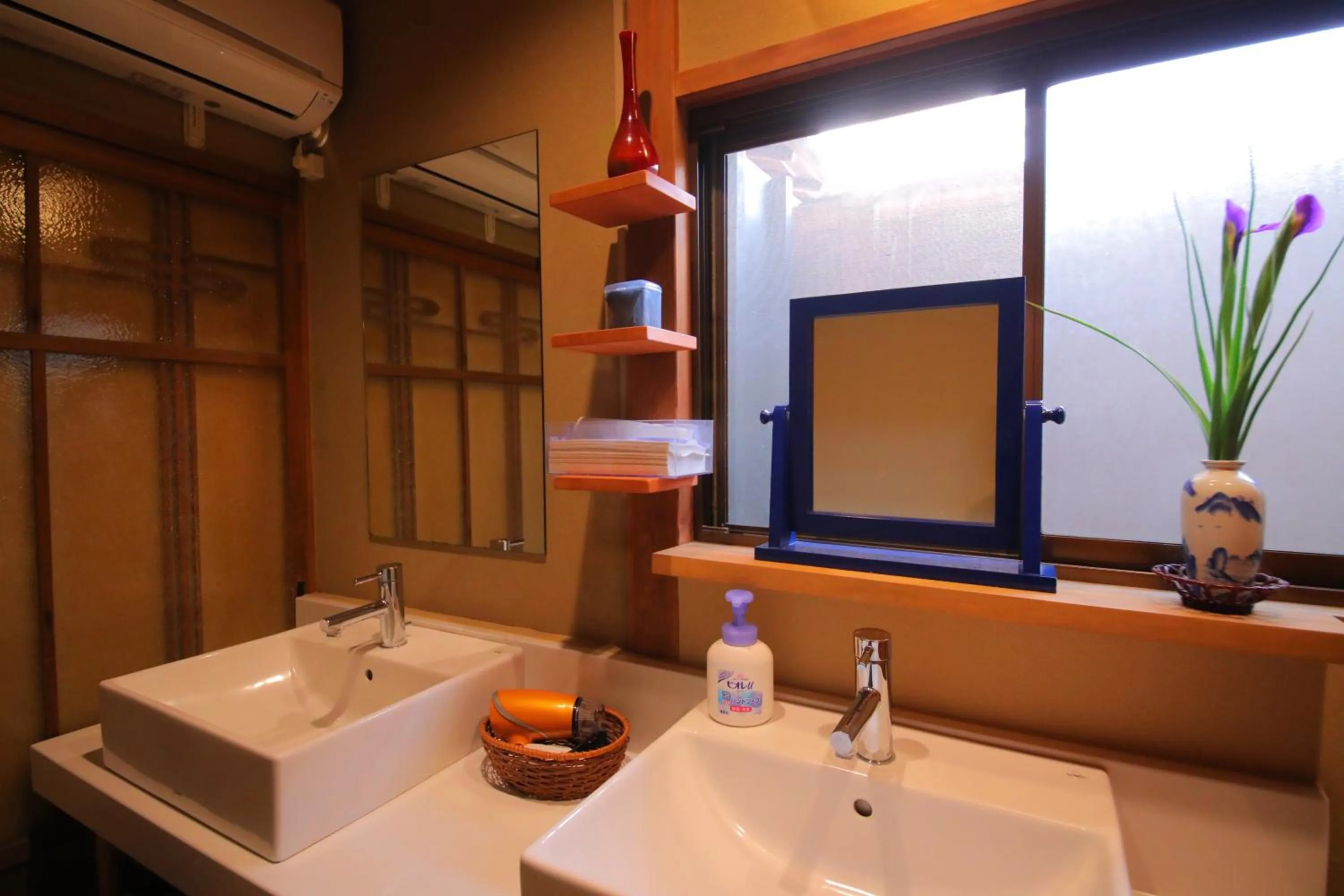 Area and facilities in Dougoya