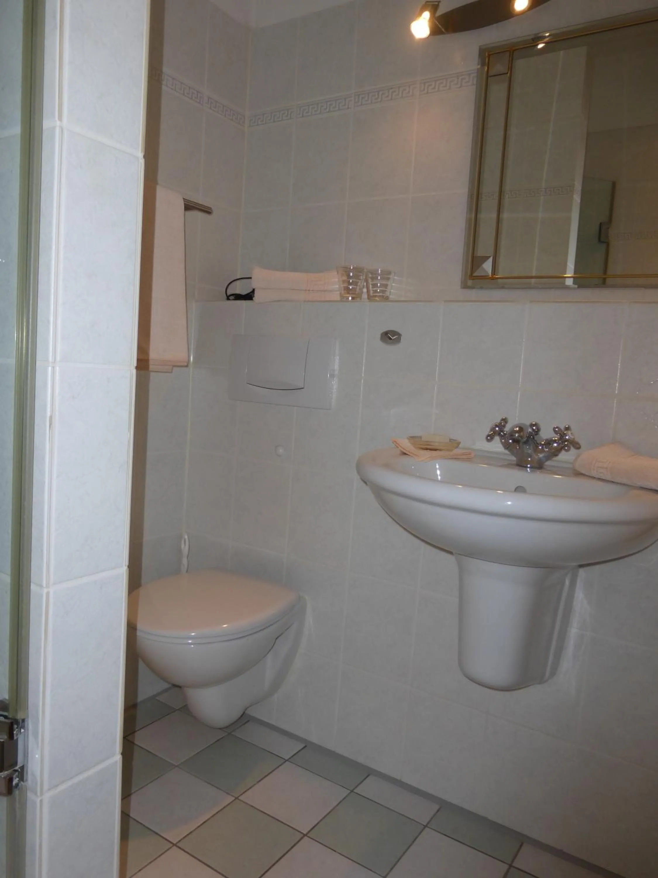 Shower in Hotel Villa Tosca