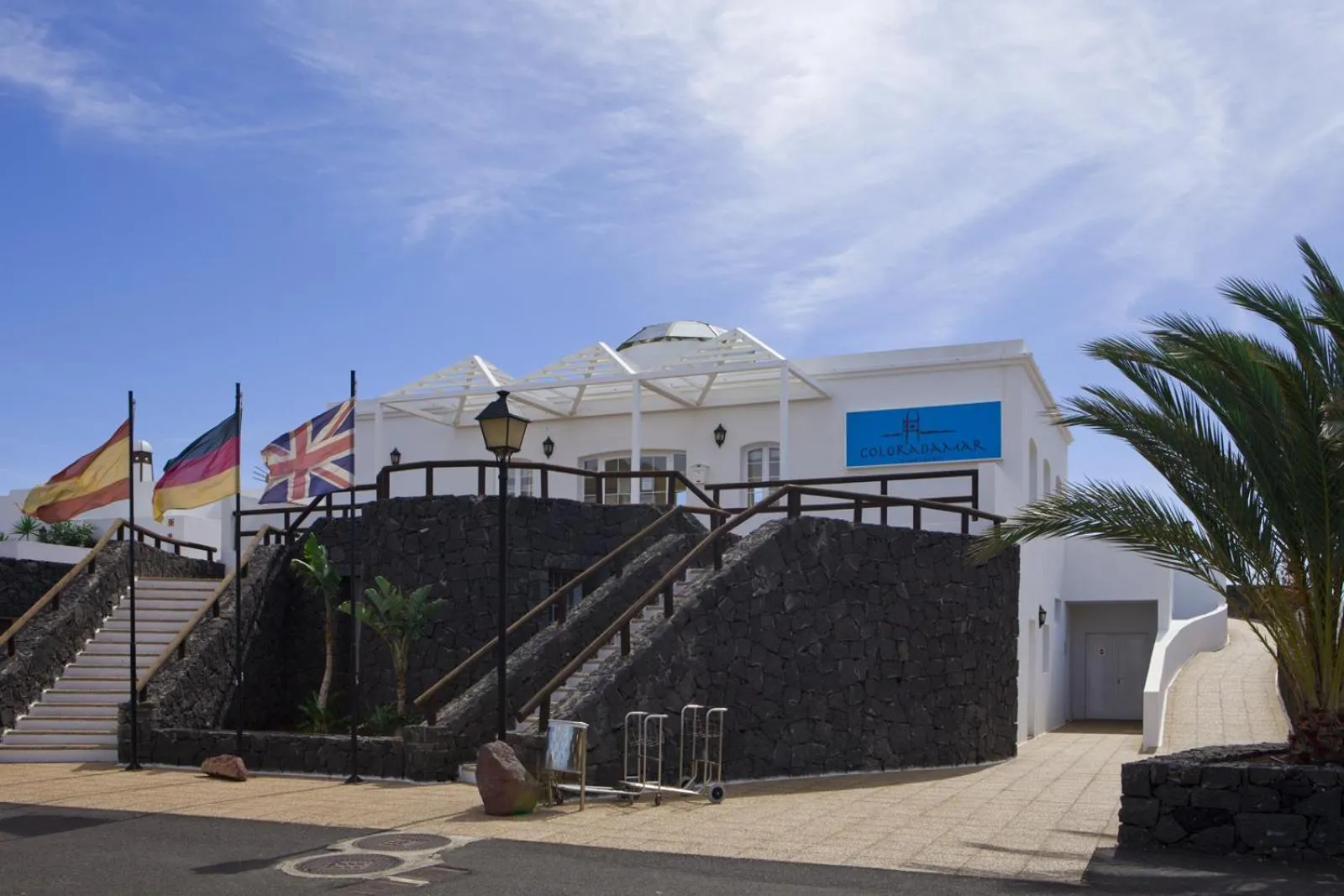 Facade/entrance in Apartamentos LIVVO Coloradamar