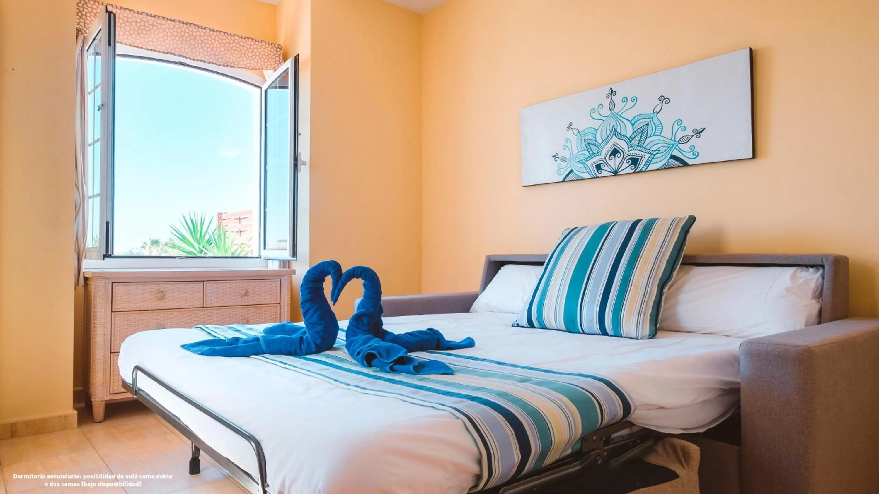 Bedroom, Bed in Apartamentos LIVVO Coloradamar