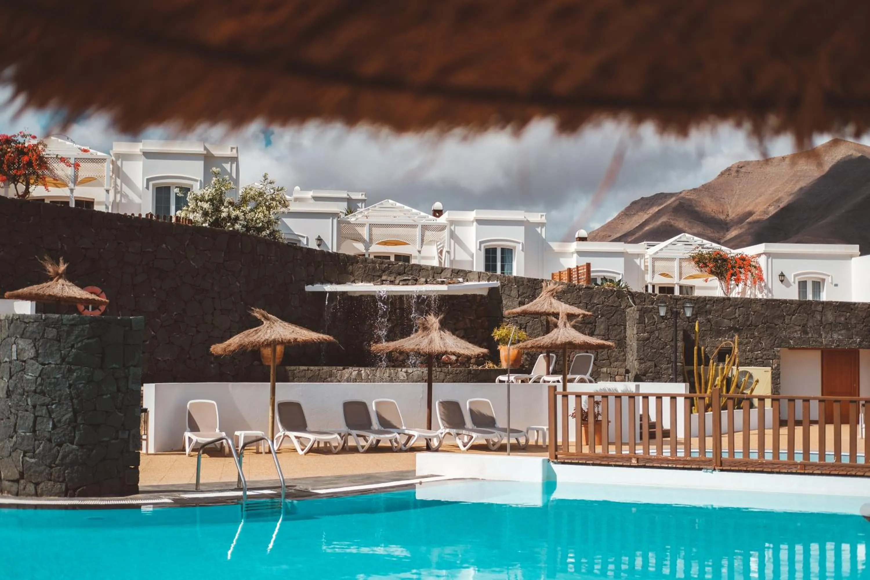 Swimming pool in Apartamentos LIVVO Coloradamar