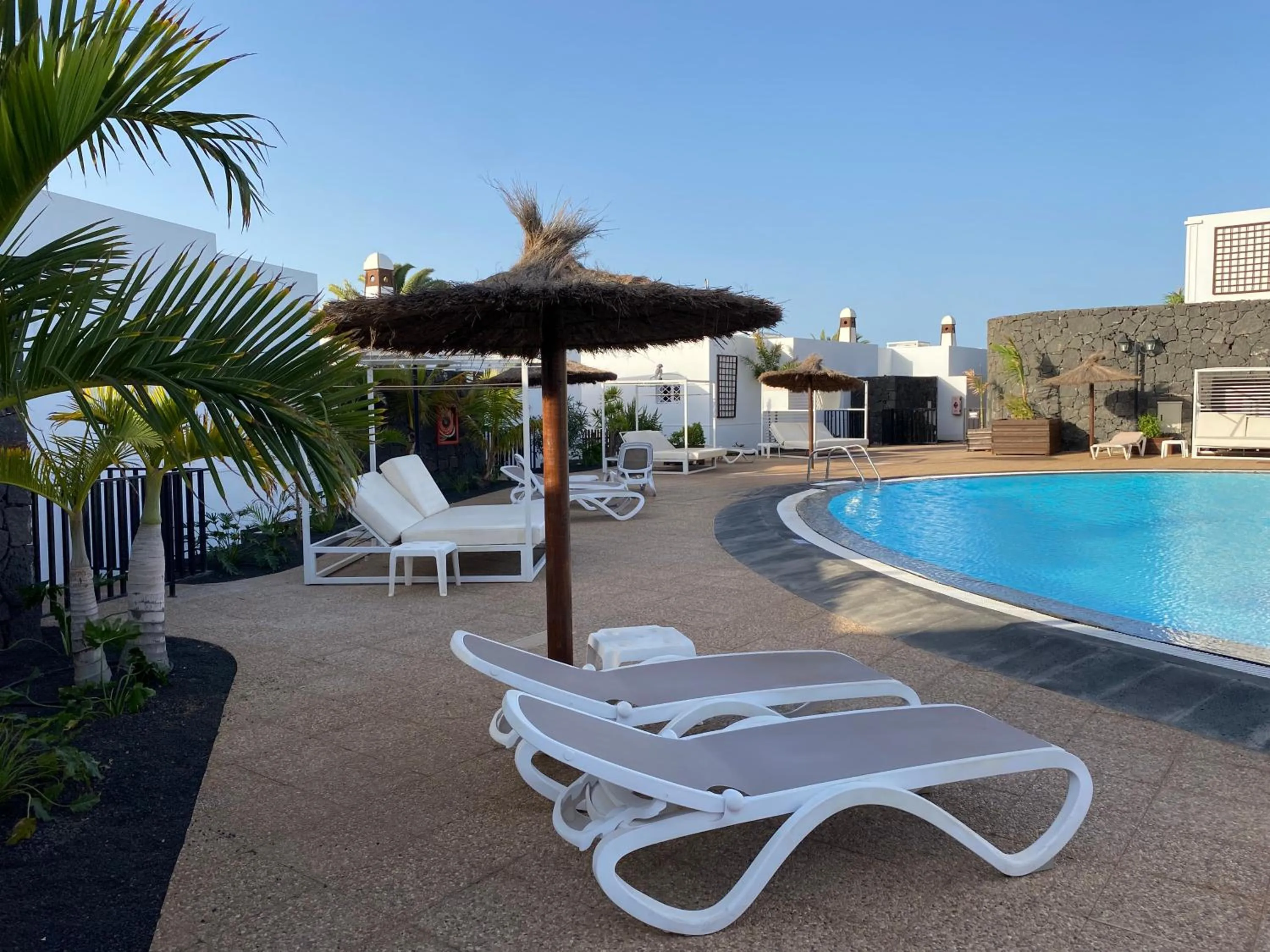 Pool view in Apartamentos LIVVO Coloradamar