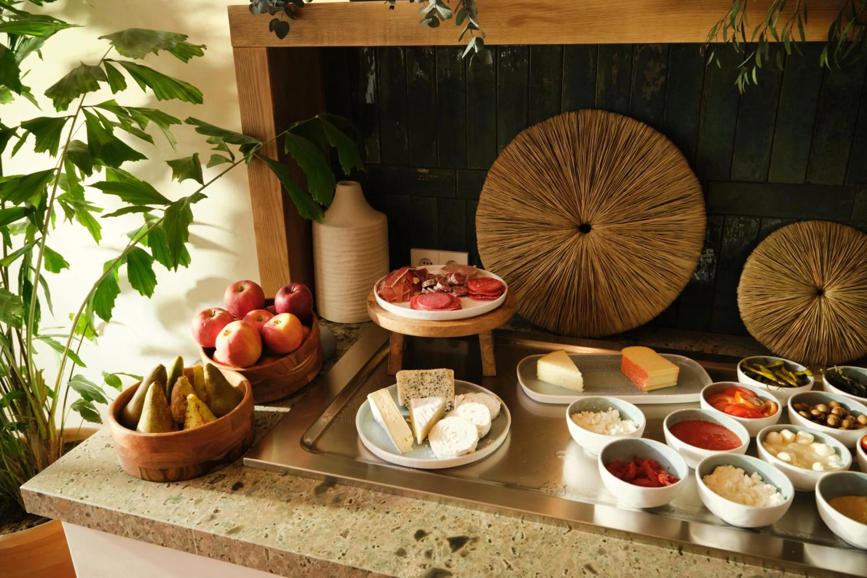 Buffet breakfast in Salino Port Soller