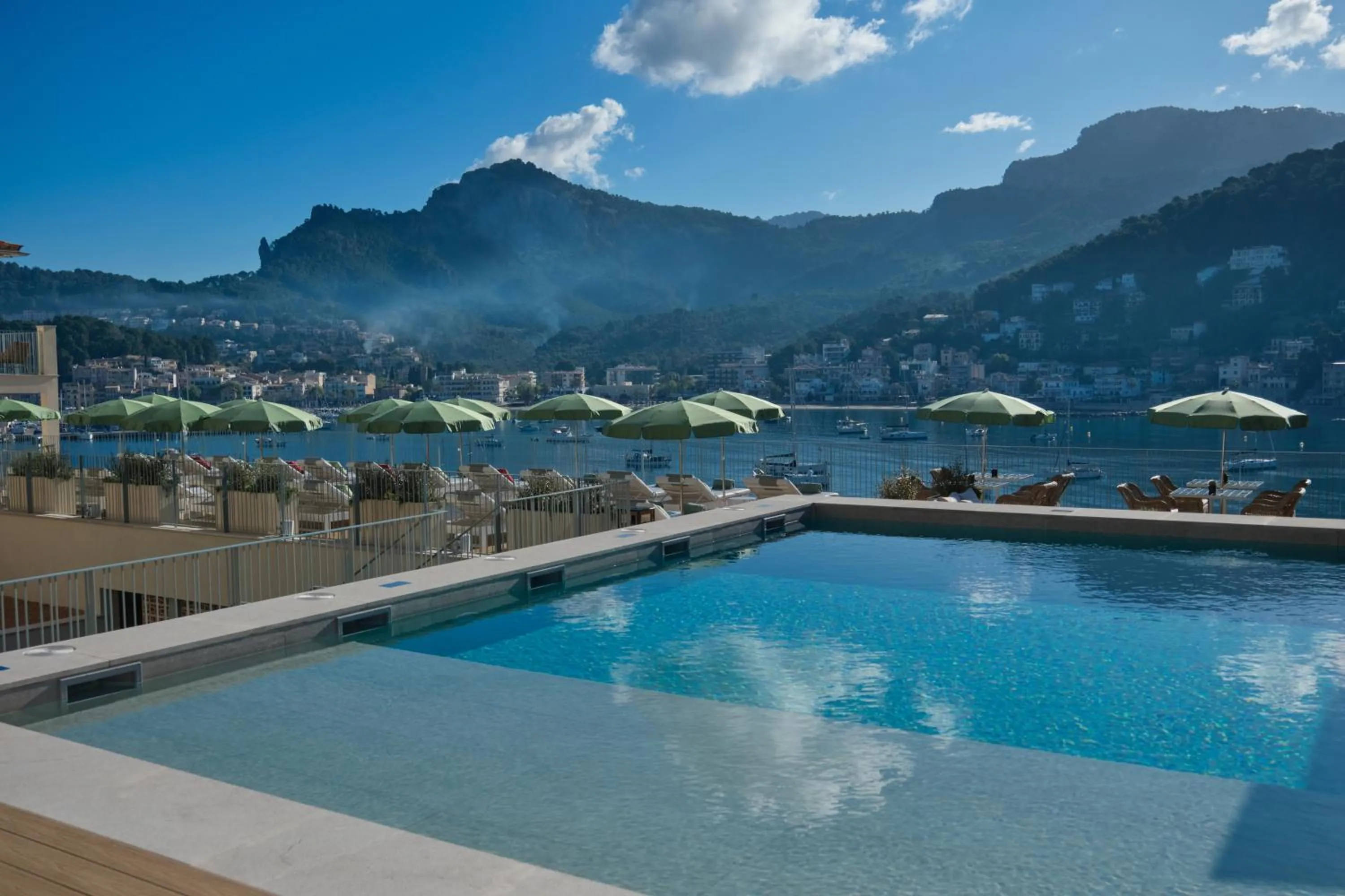 Swimming pool in Salino Port Soller