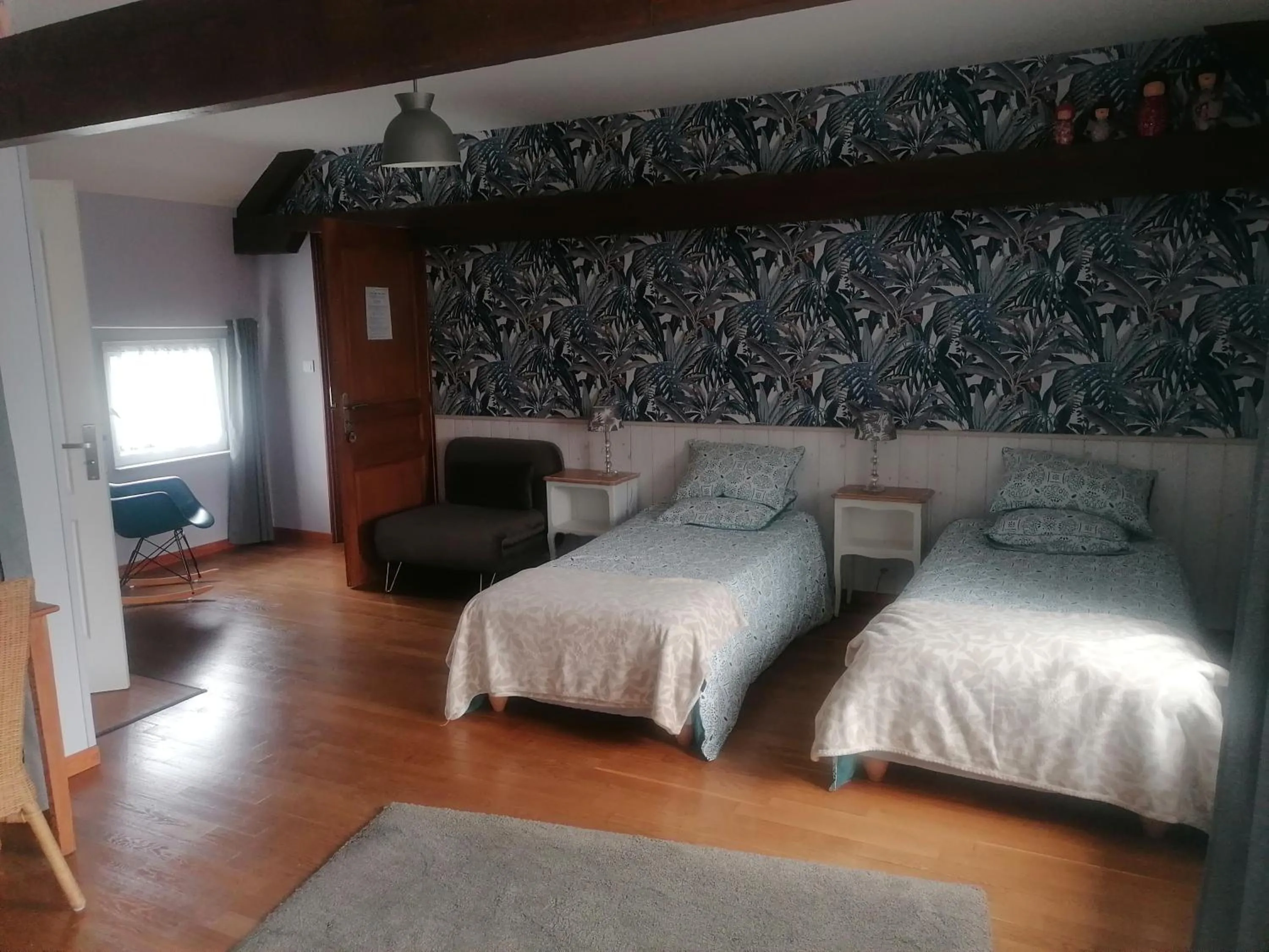 Photo of the whole room, Bed in La Parisiere