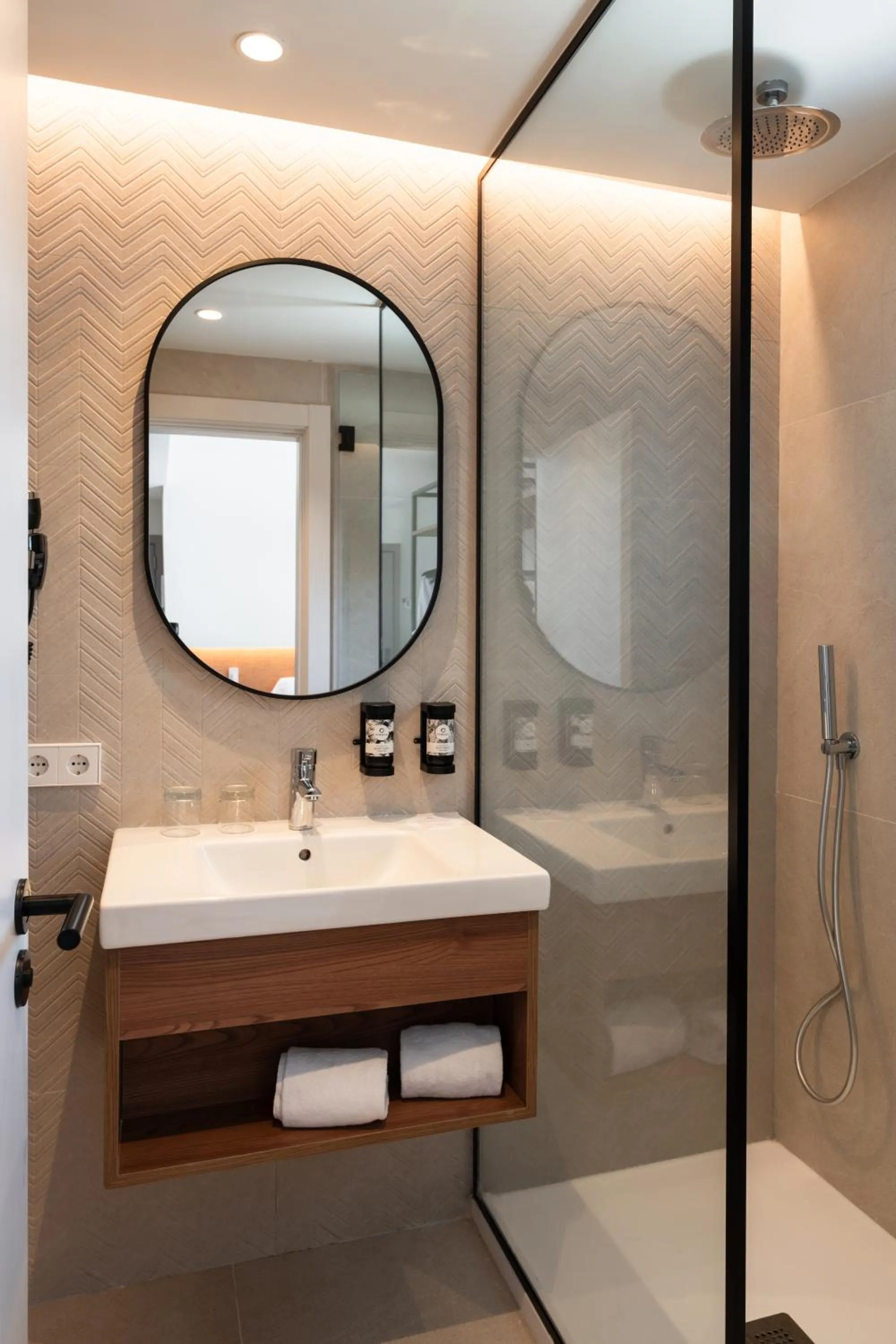 Bathroom in FERGUS Bermudas