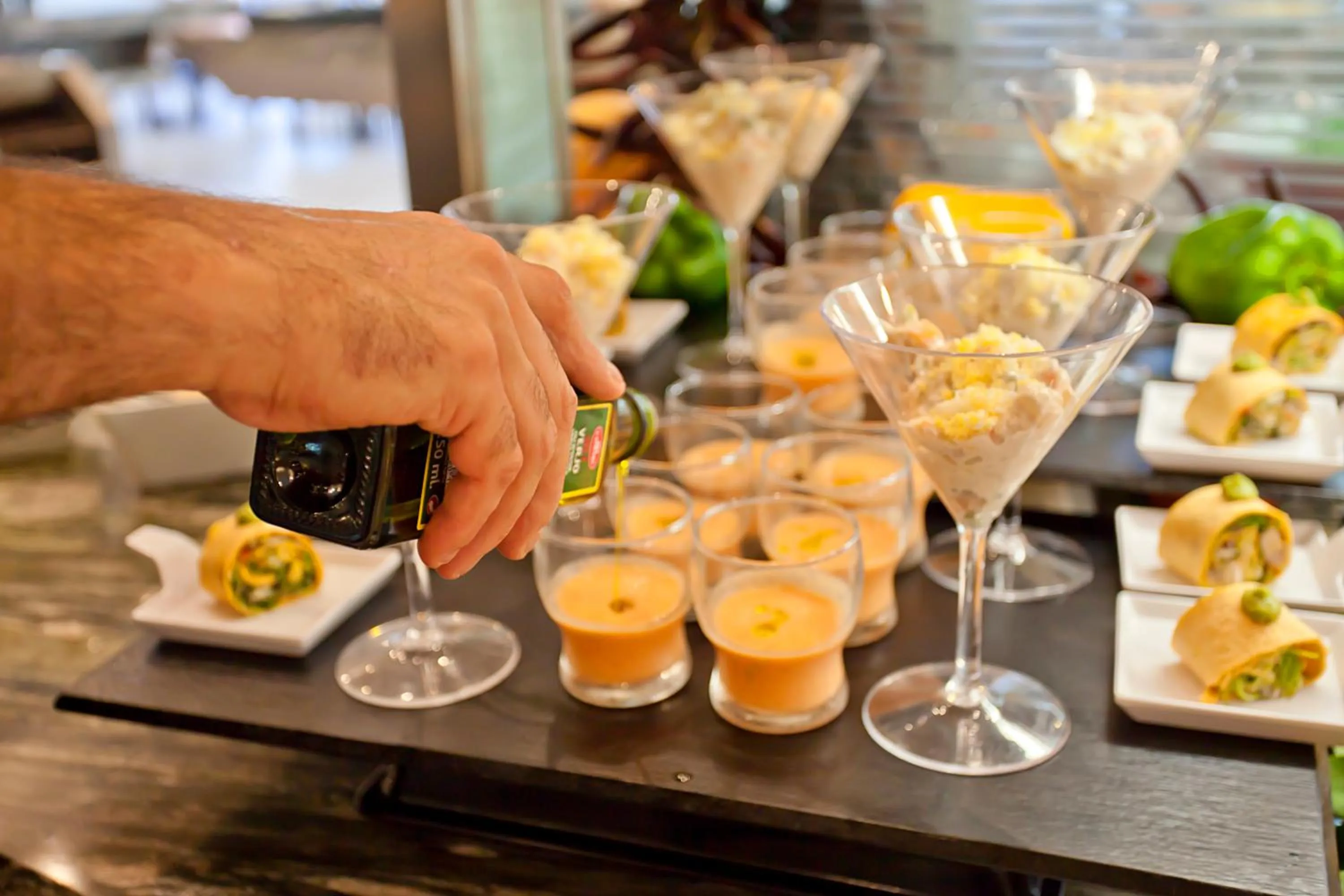 Food in FERGUS Bermudas