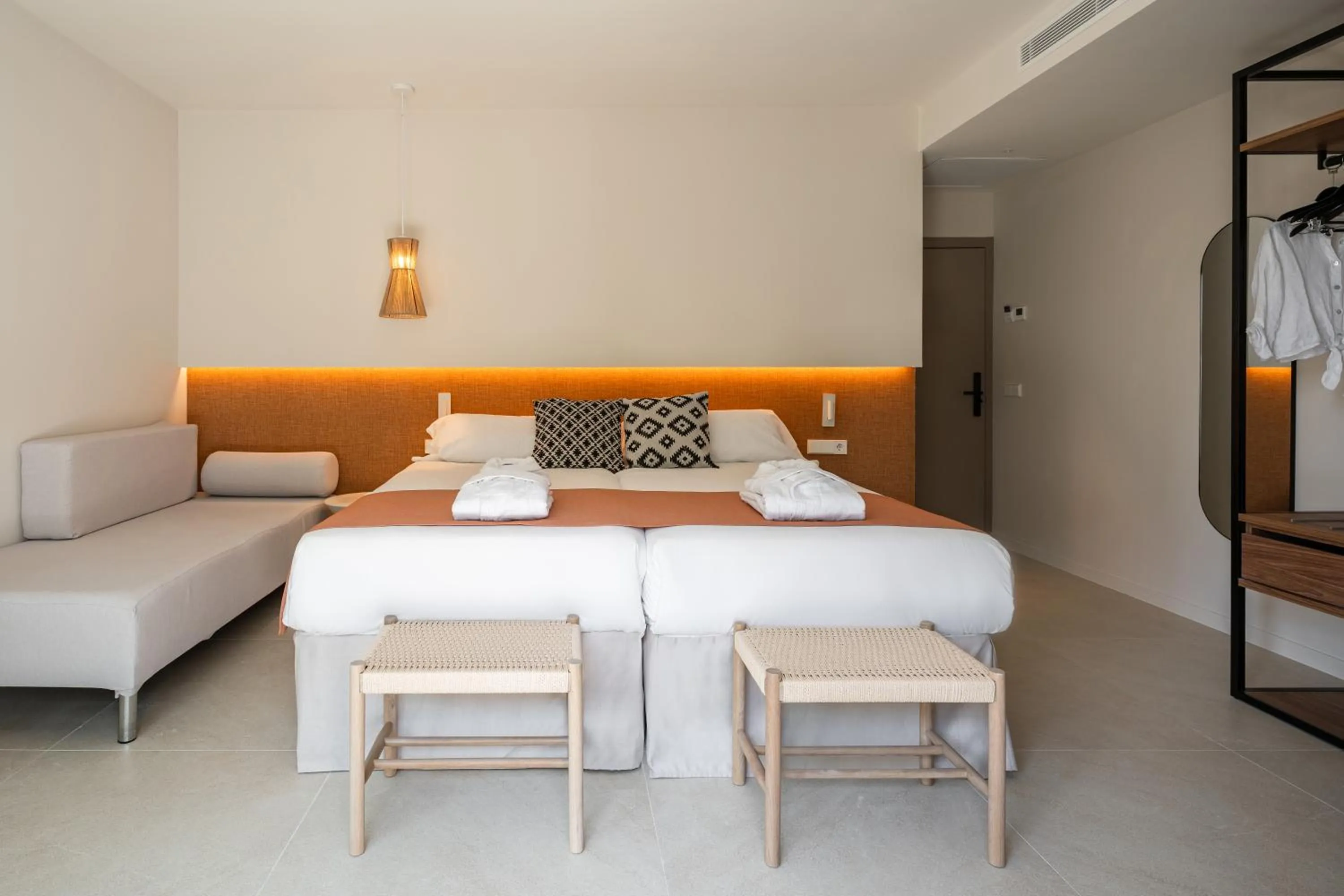 Bedroom, Bed in FERGUS Bermudas