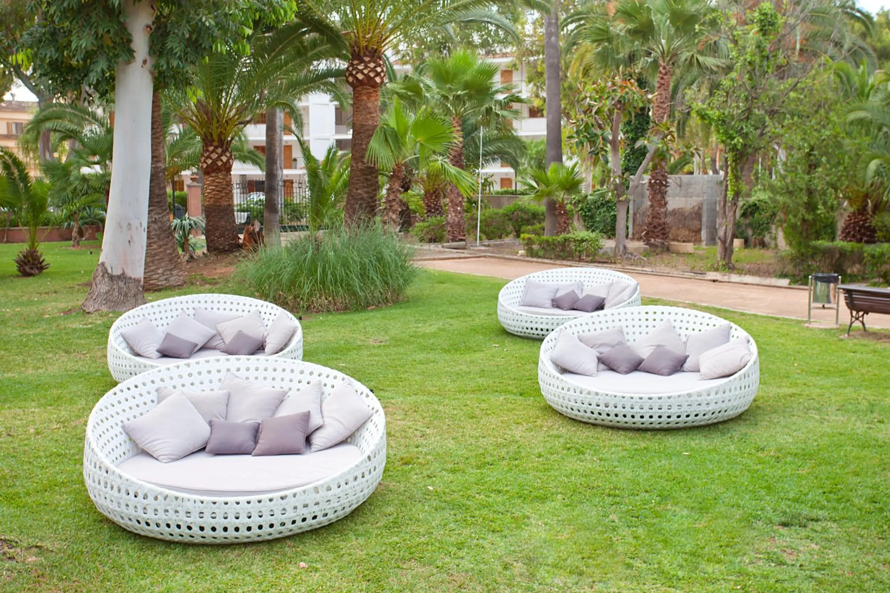 Garden in FERGUS Bermudas