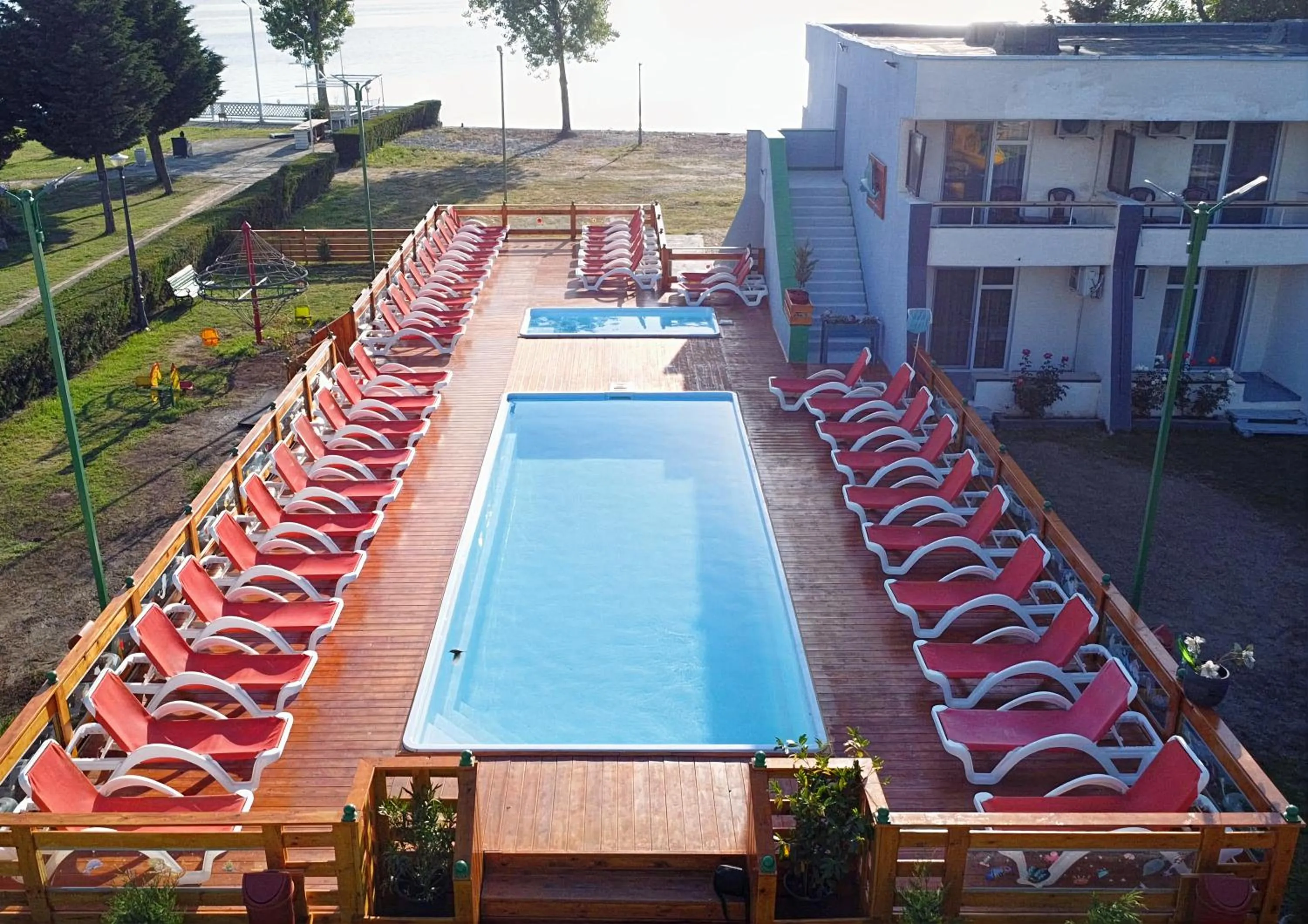 Swimming pool in Voila Mamaia