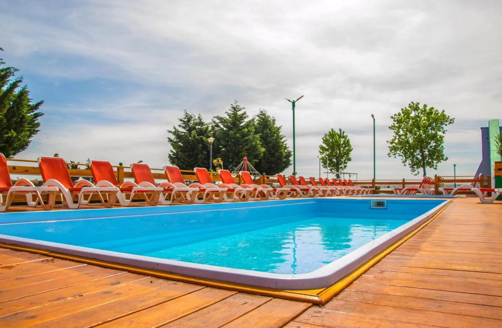 Pool view in Voila Mamaia