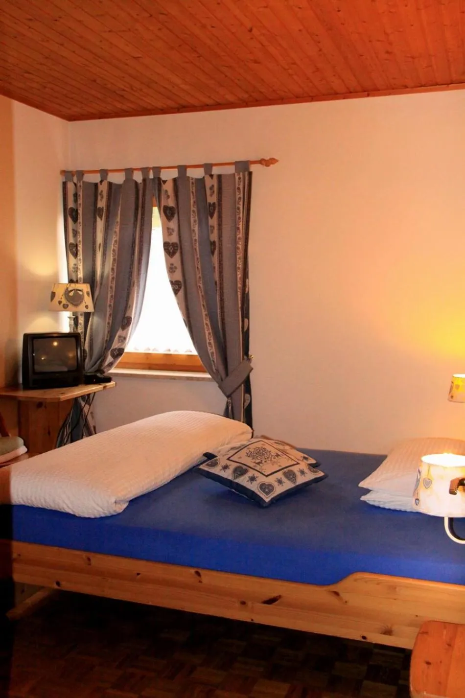 Bed in Garni Biancaneve Ruffrè-Mendola