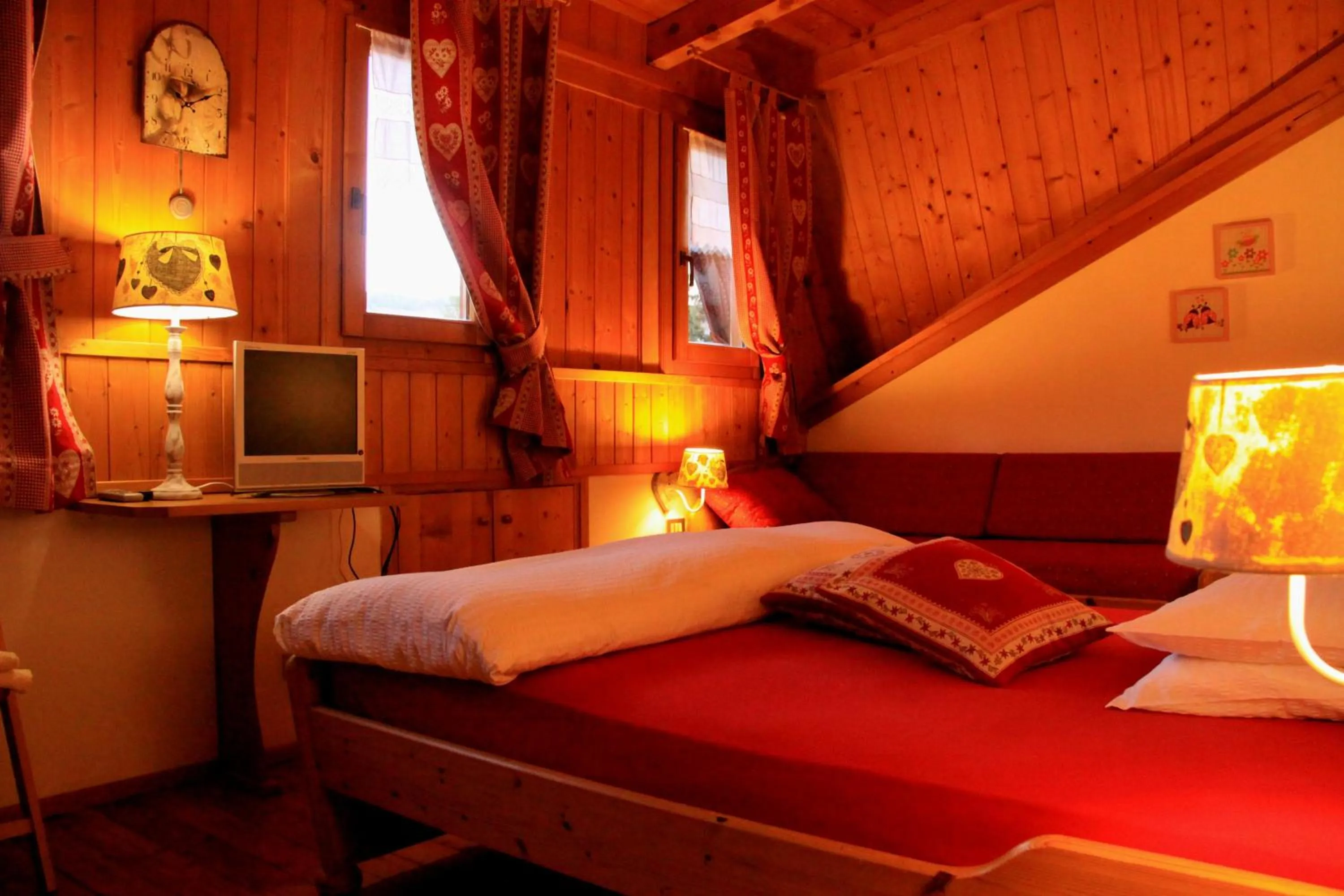 Bed in Garni Biancaneve Ruffrè-Mendola