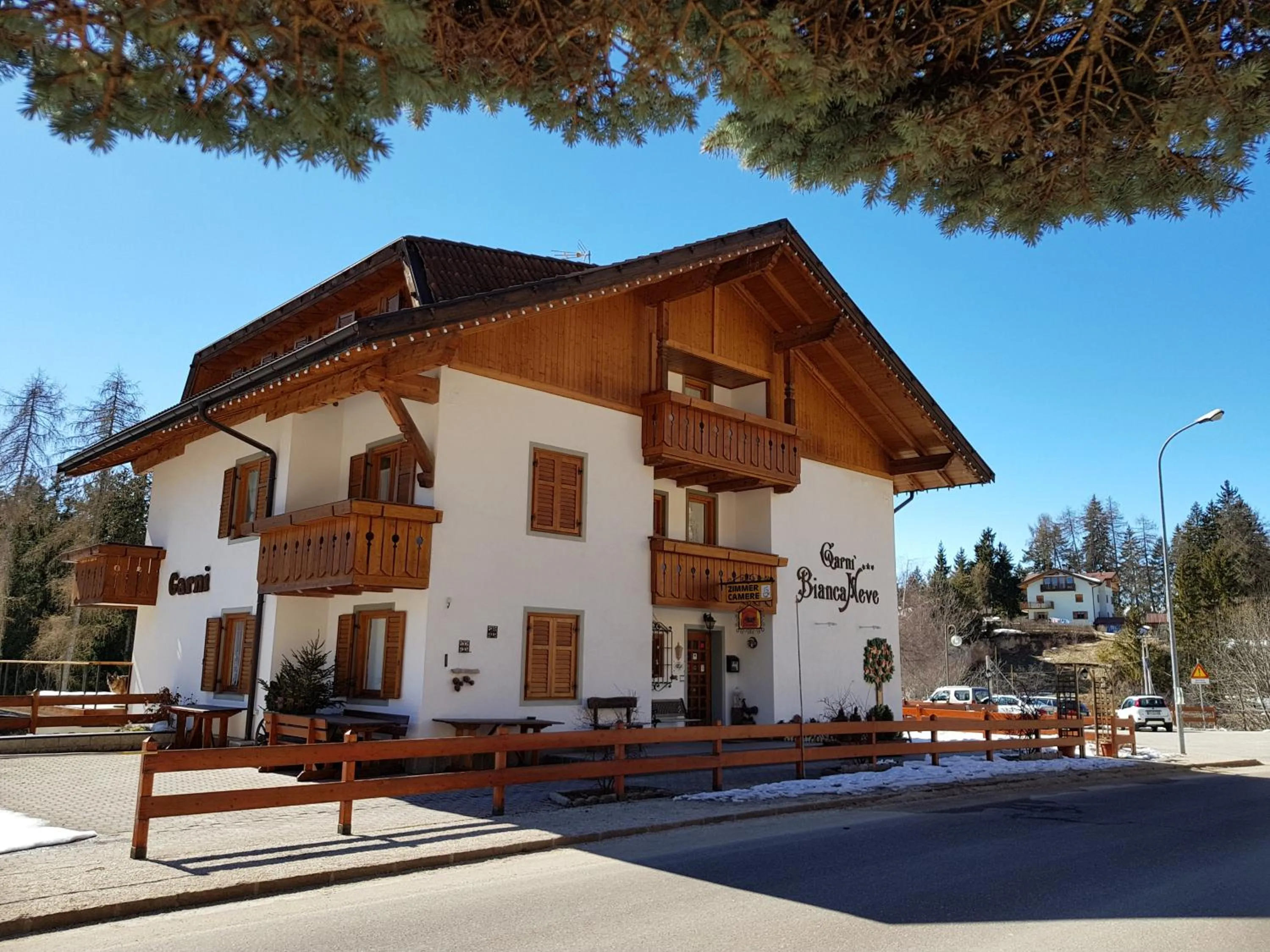 Facade/entrance in Garni Biancaneve Ruffrè-Mendola