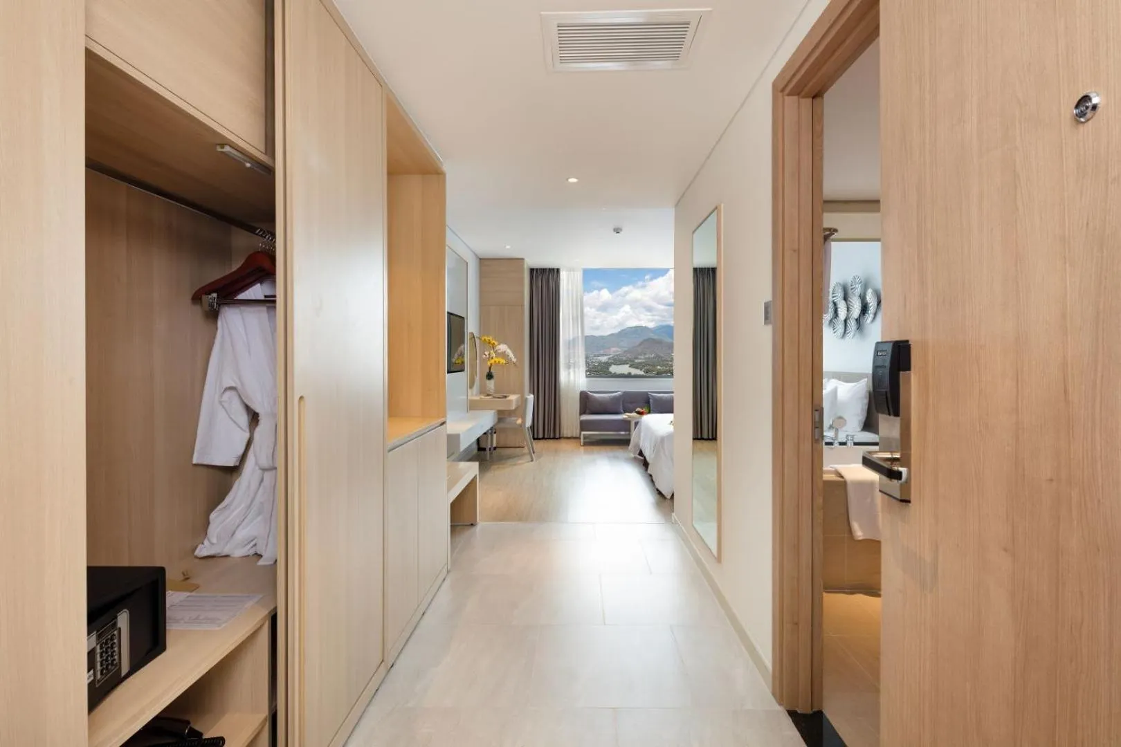 wardrobe in DQua Hotel