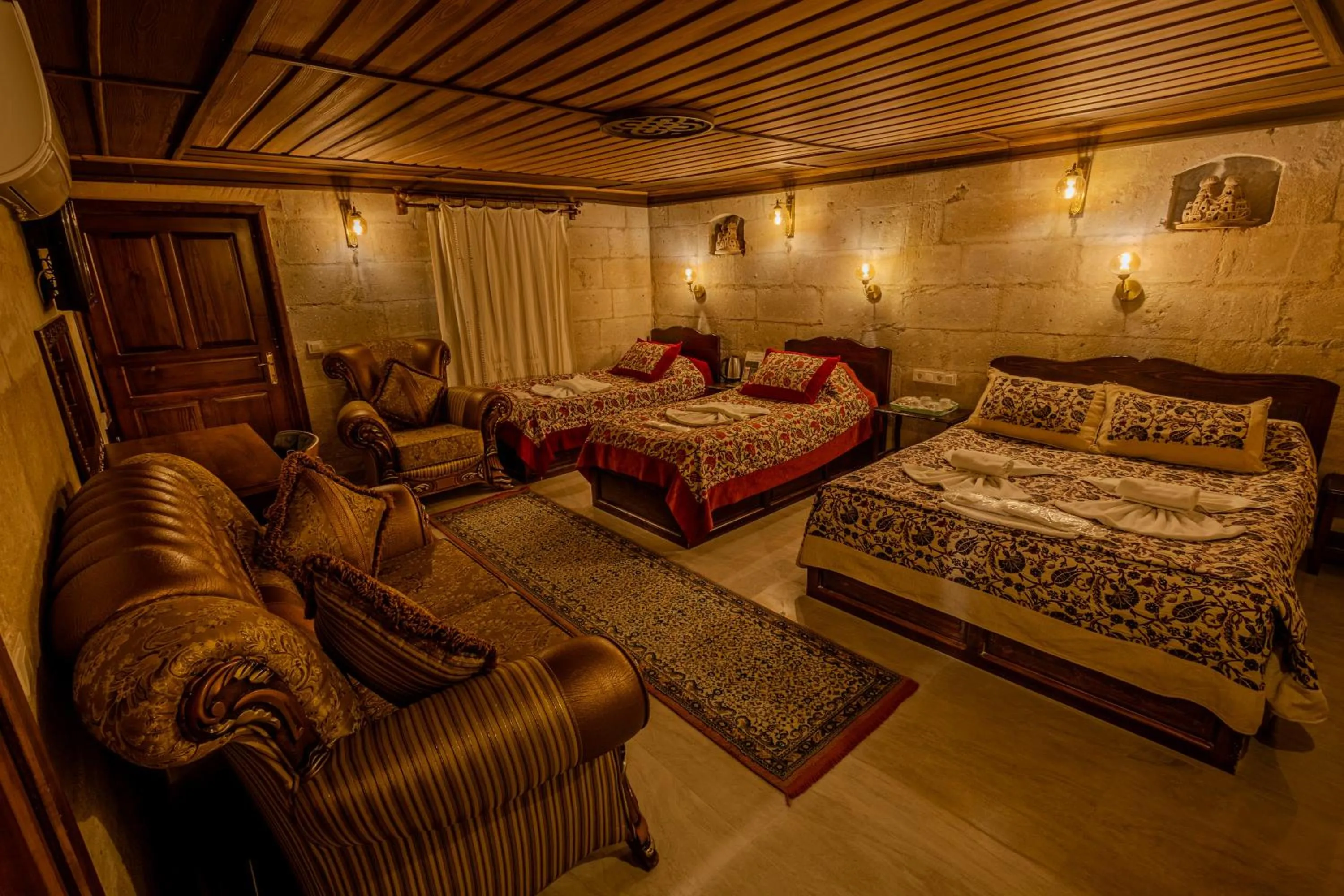 Deluxe Family Suite in Goreme Valley Cave House