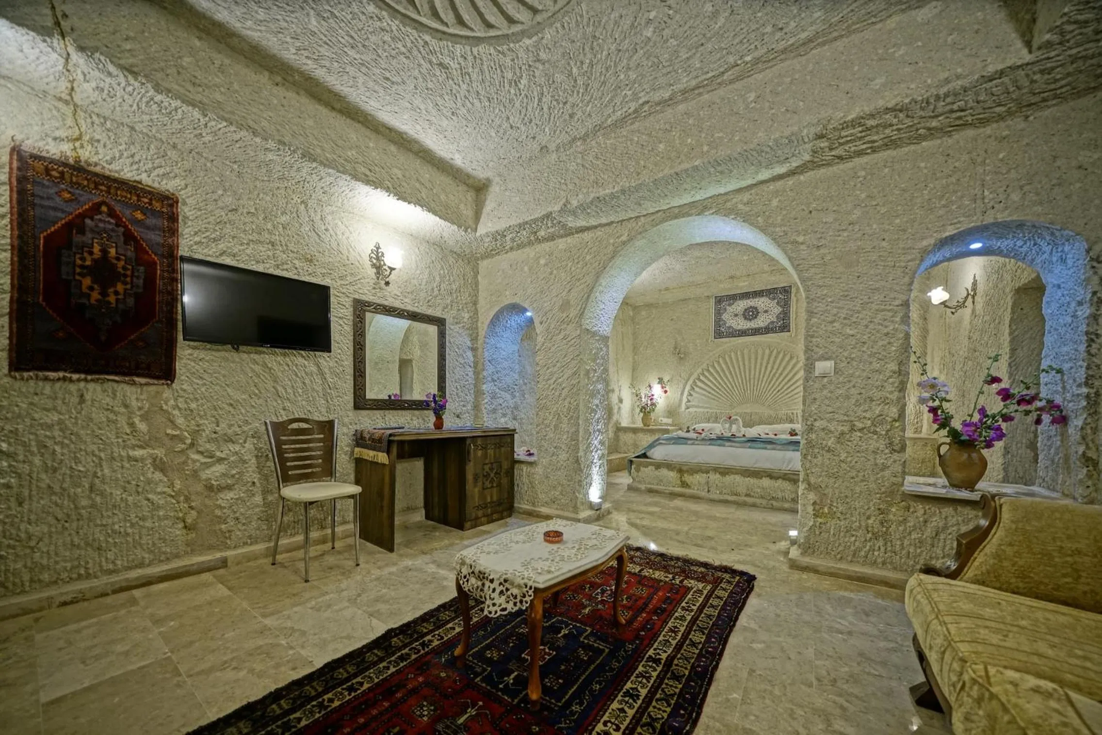 TV and multimedia, Bed in Goreme Valley Cave House