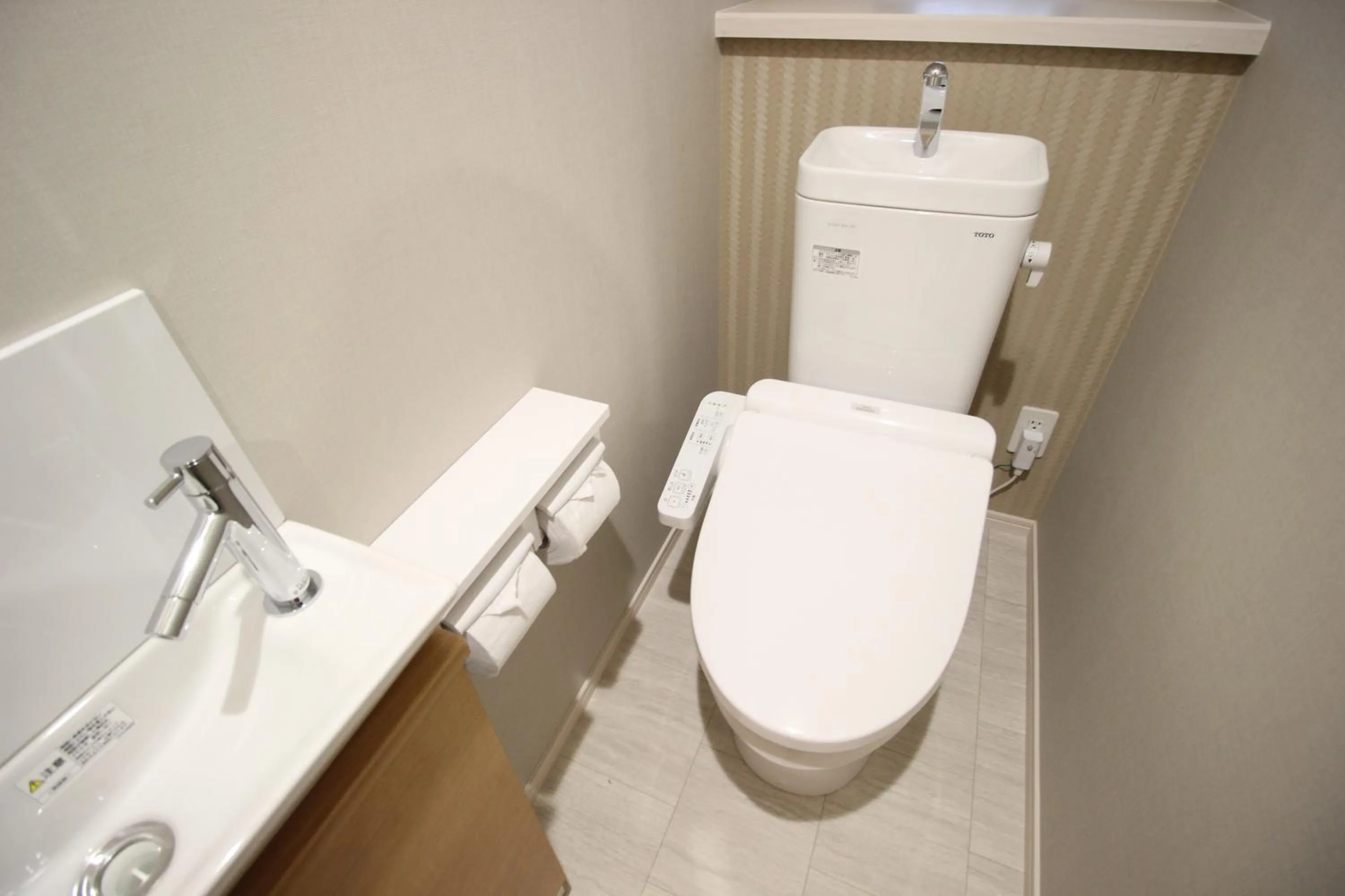 Toilet in HOPE VILLA ONNASON