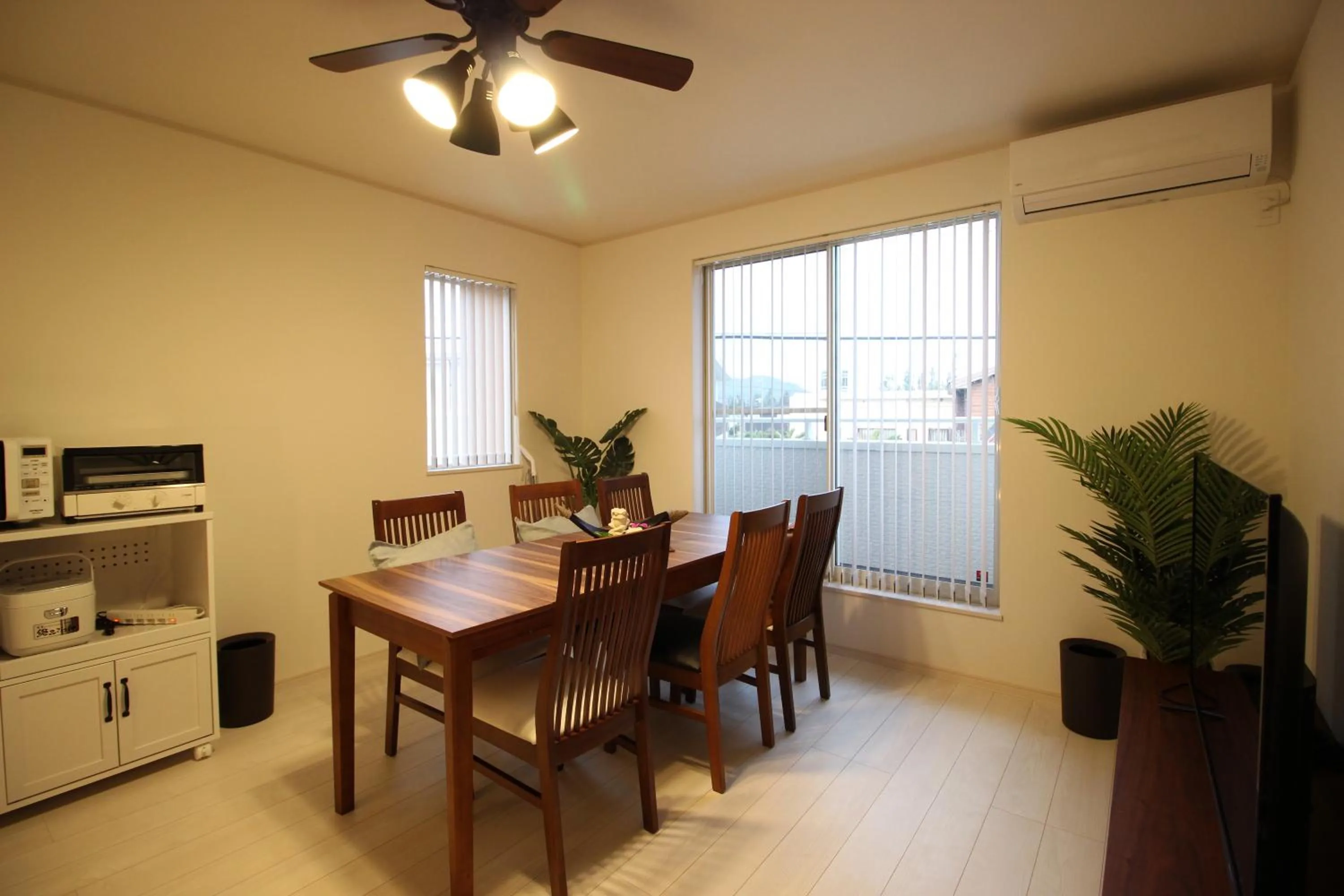 Dining area in HOPE VILLA ONNASON