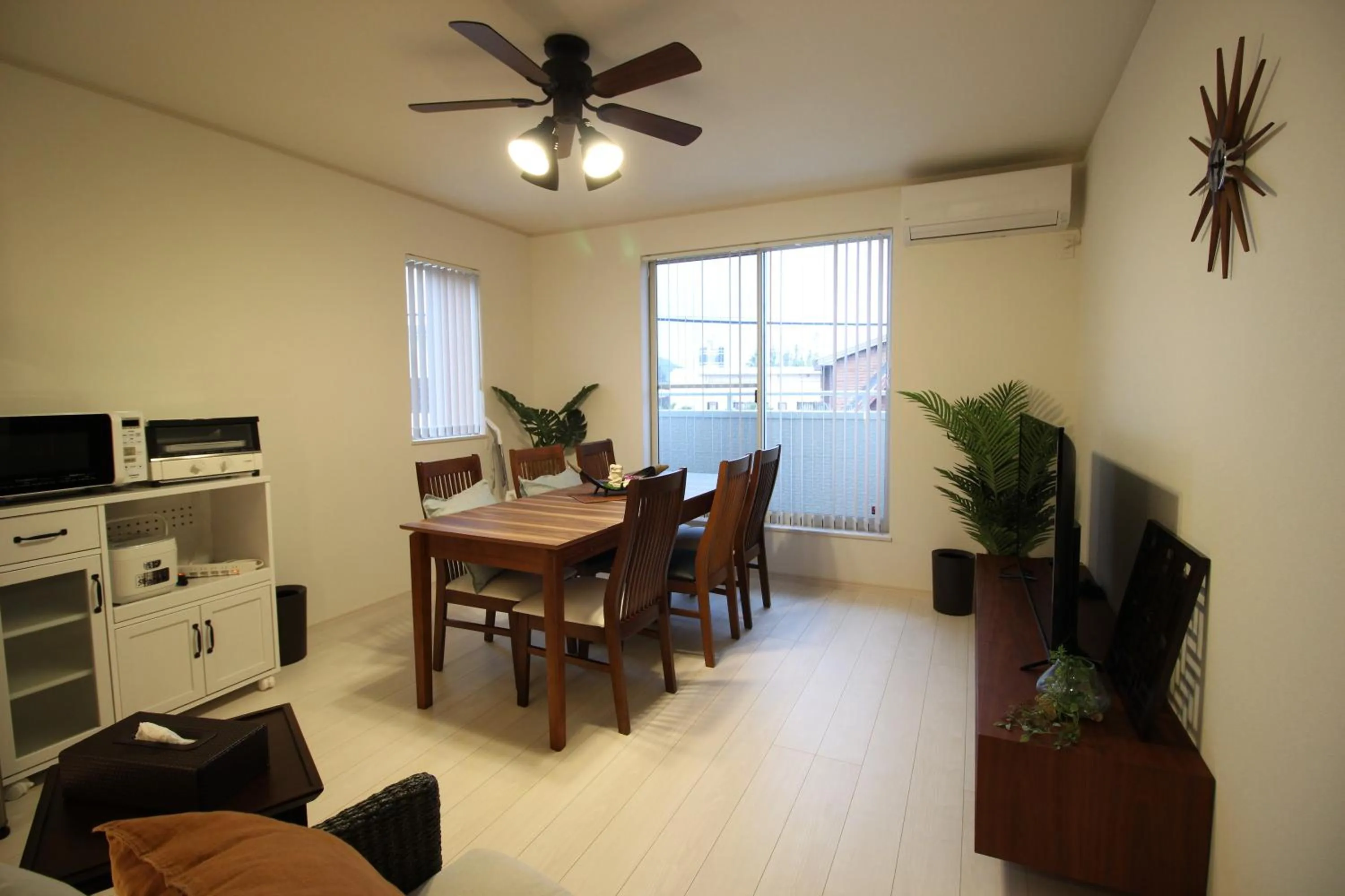Dining area in HOPE VILLA ONNASON