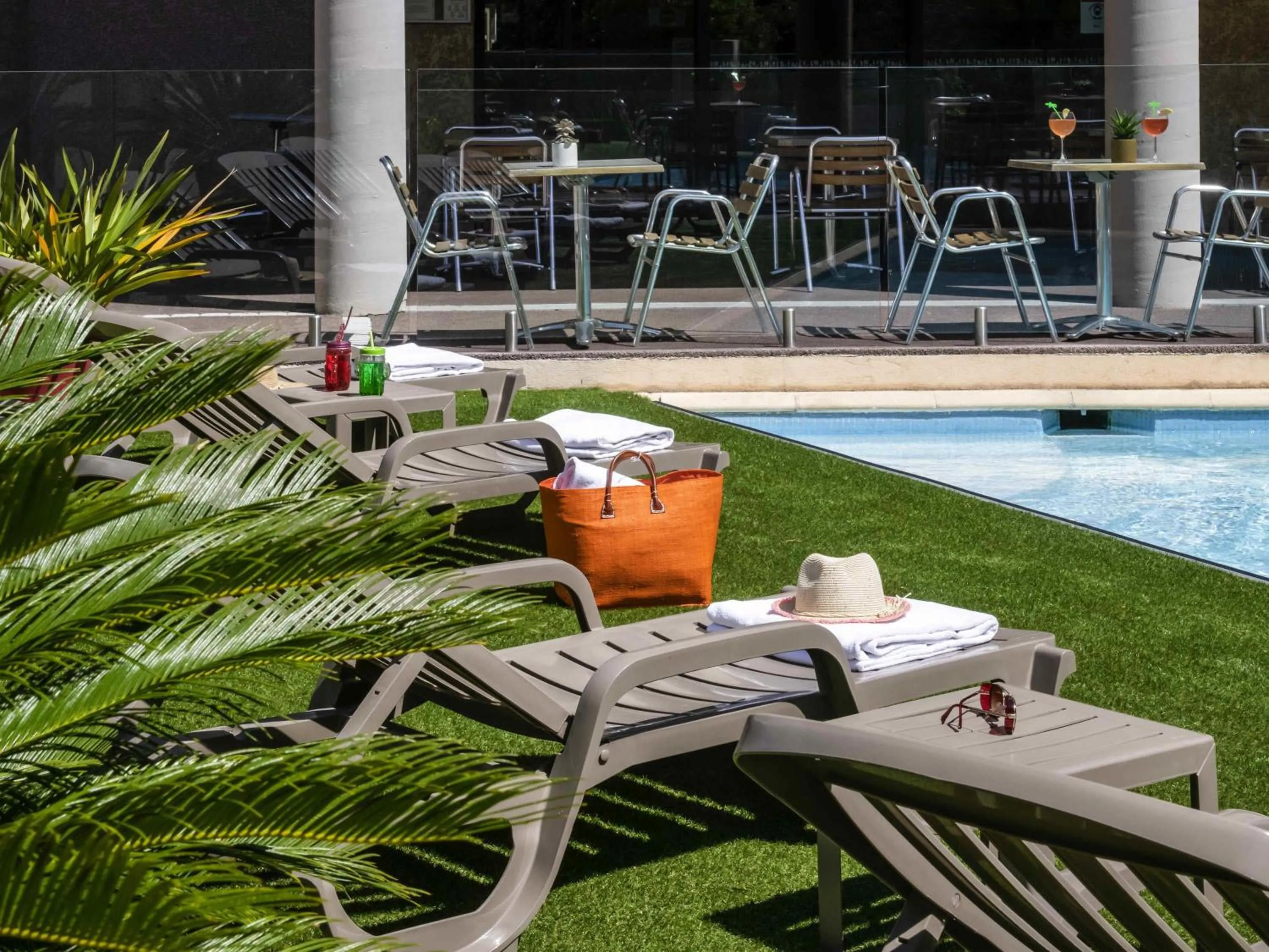 Property building in ibis Hyeres Centre