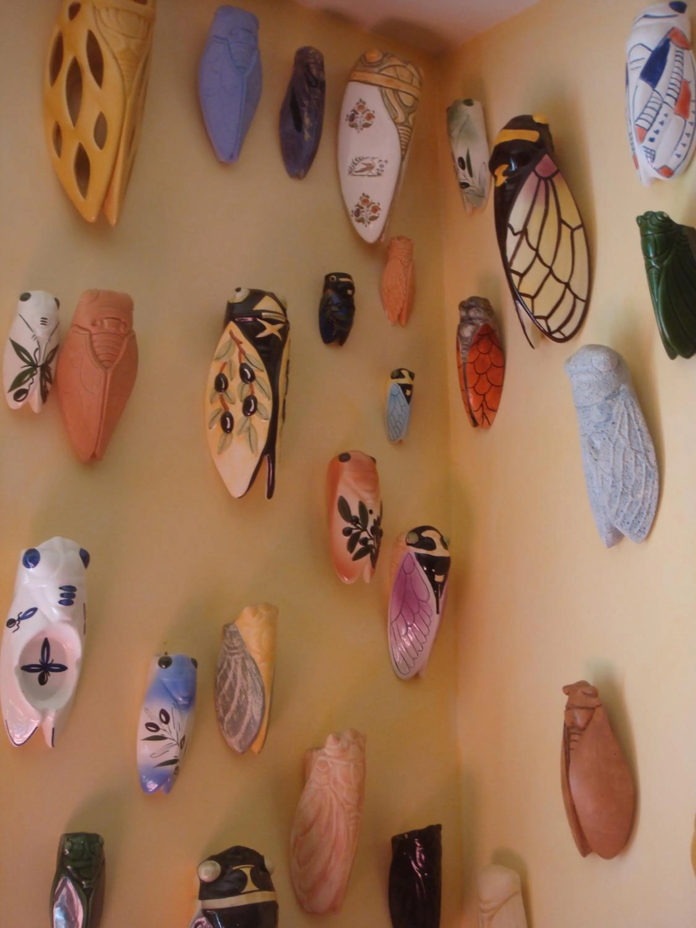 Decorative detail in Auberge des Glycines