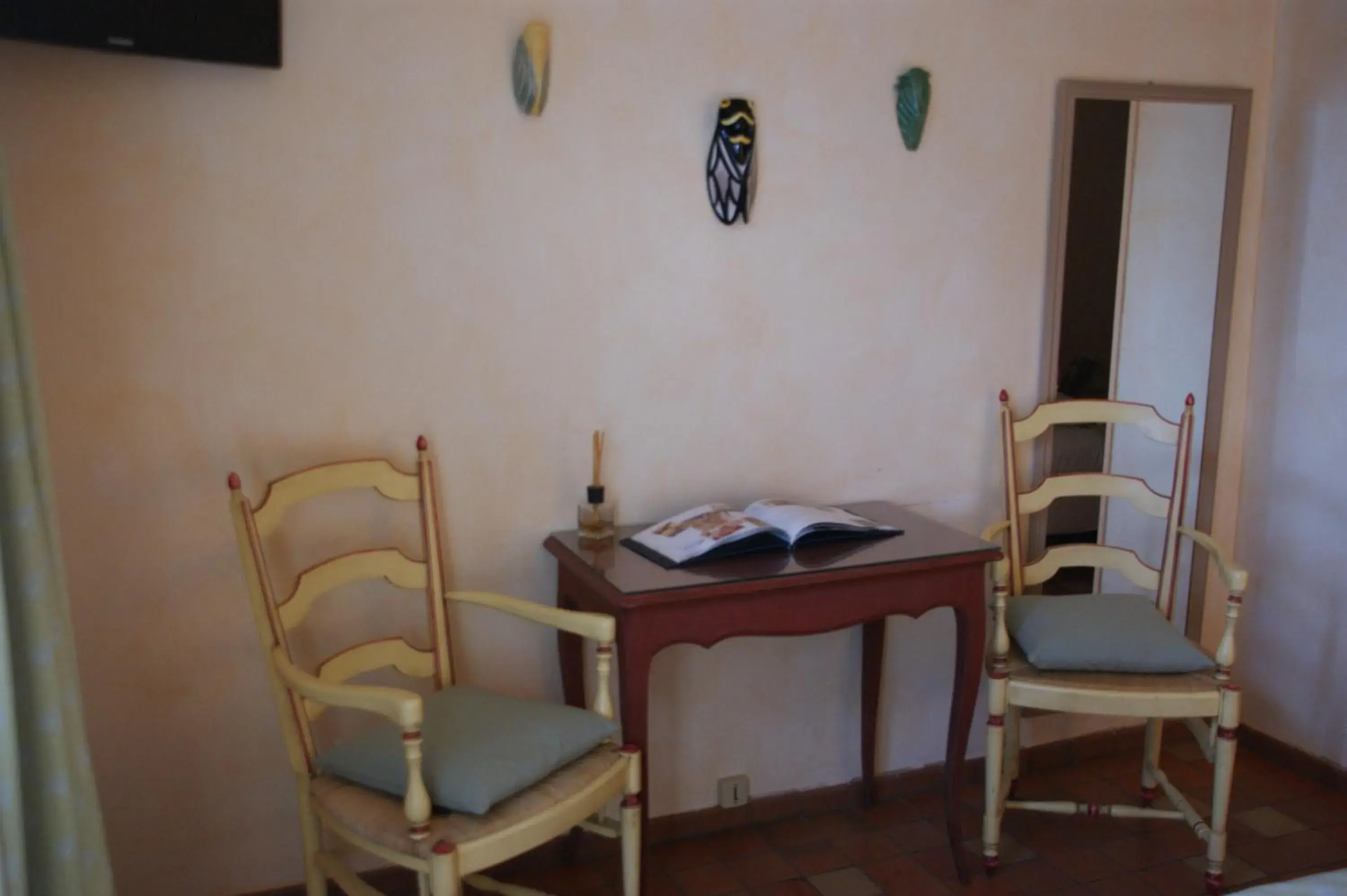 Double Room in Auberge des Glycines Double Room in Auberge des Glycines