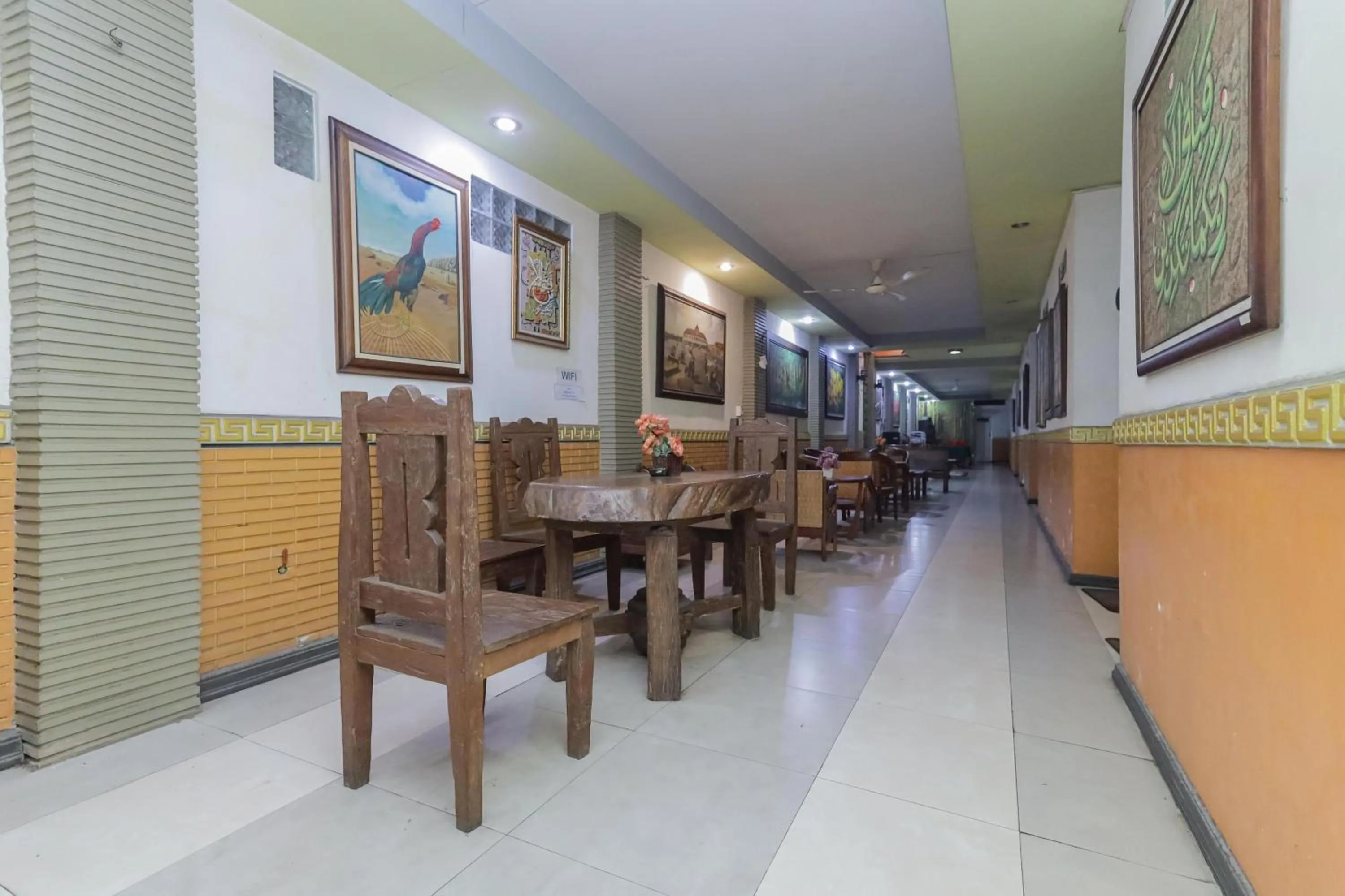 Living room in RedDoorz near Stasiun Malang Kota Lama 2