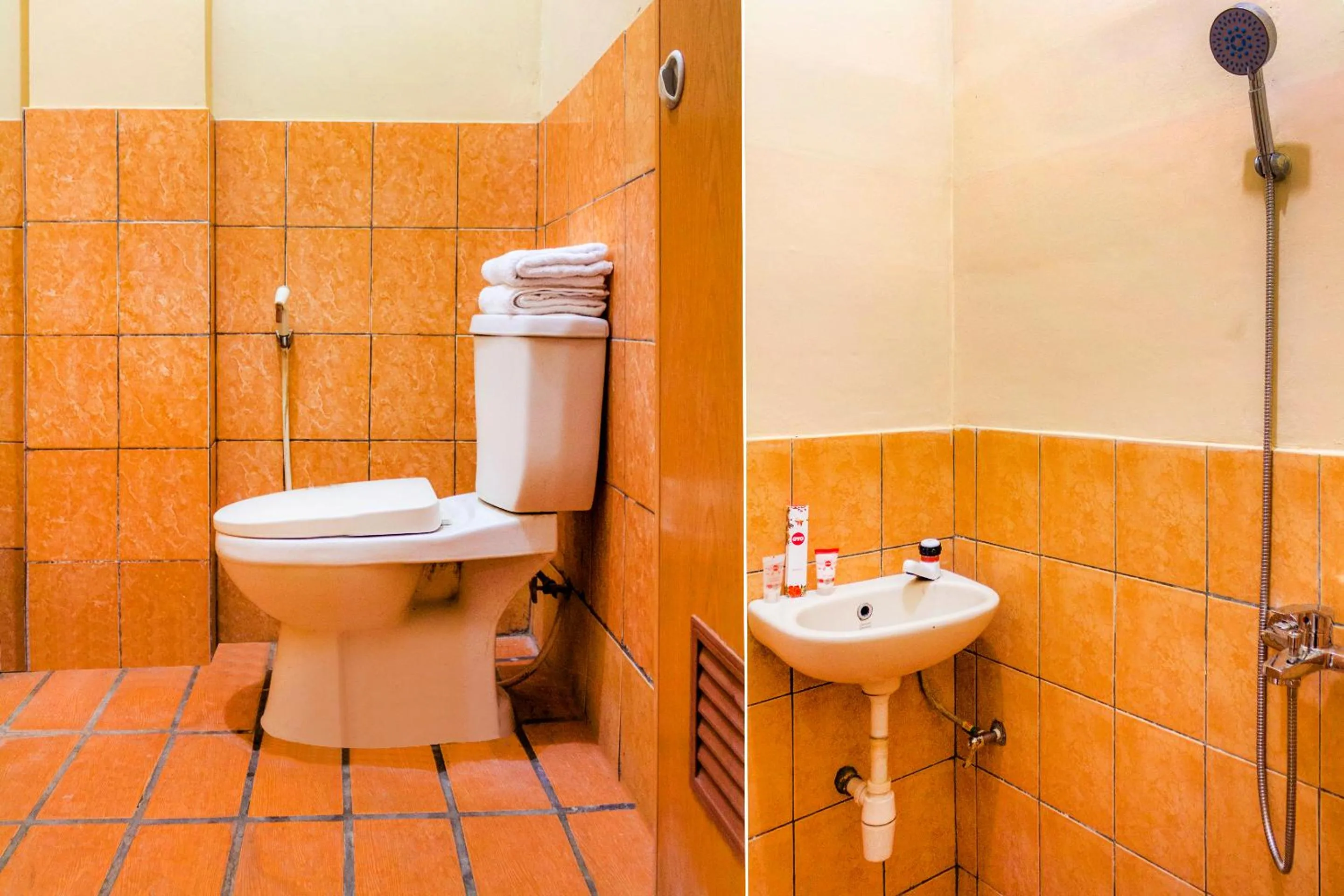 Bathroom in OYO 789 Pelangi Residence