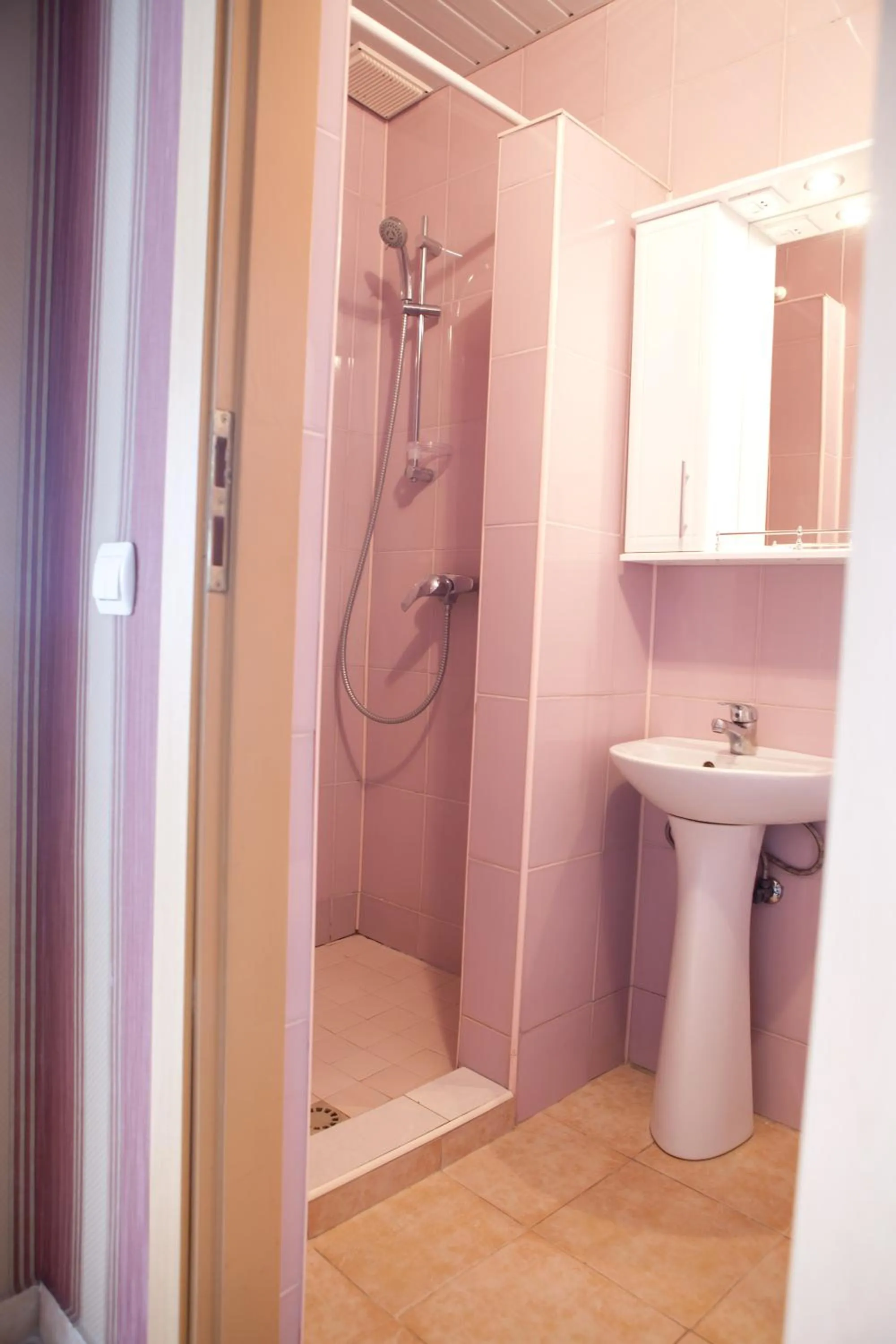 Shower in Hotel Complex Verhovina