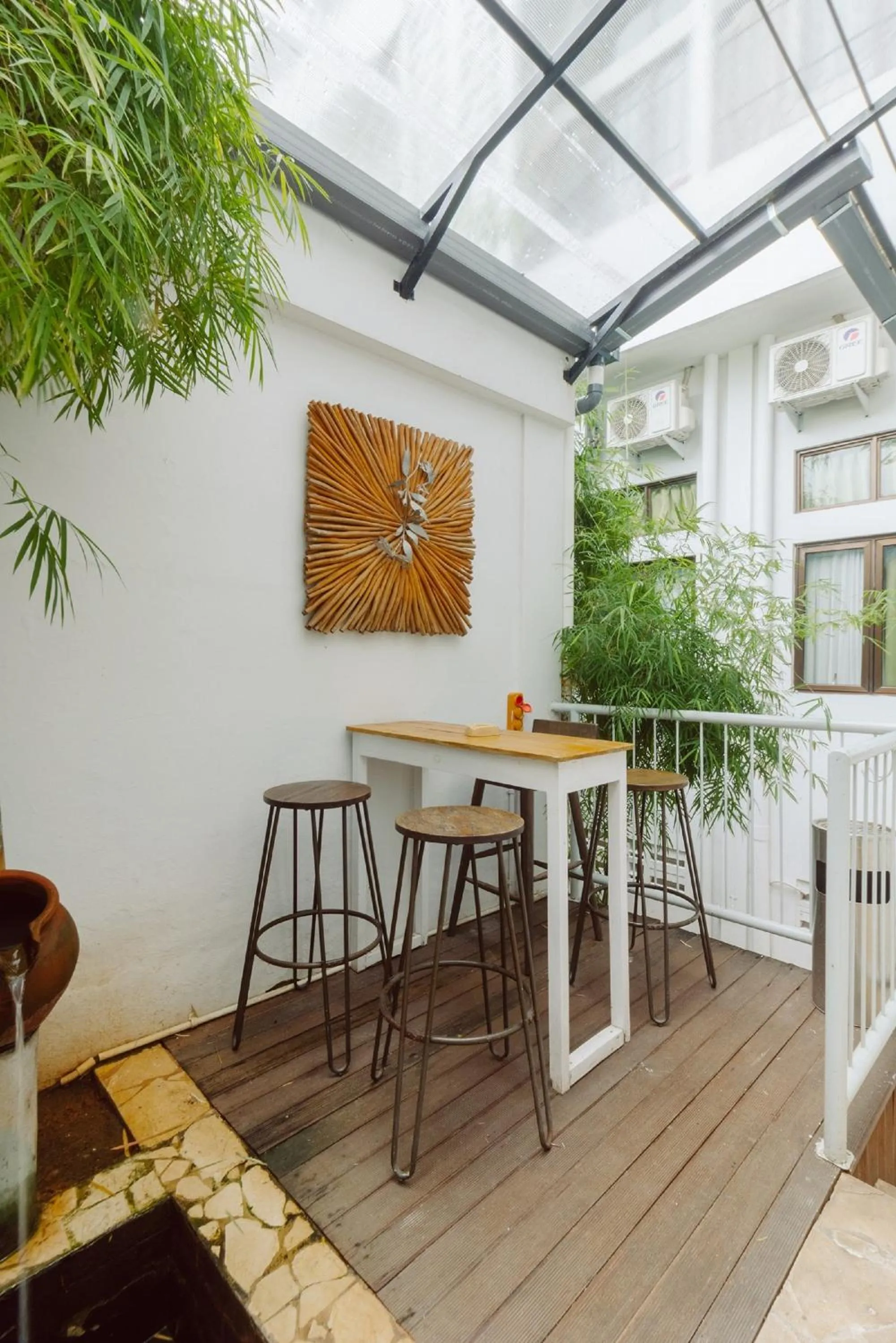 Seating area in Urbanest Inn House Slipi