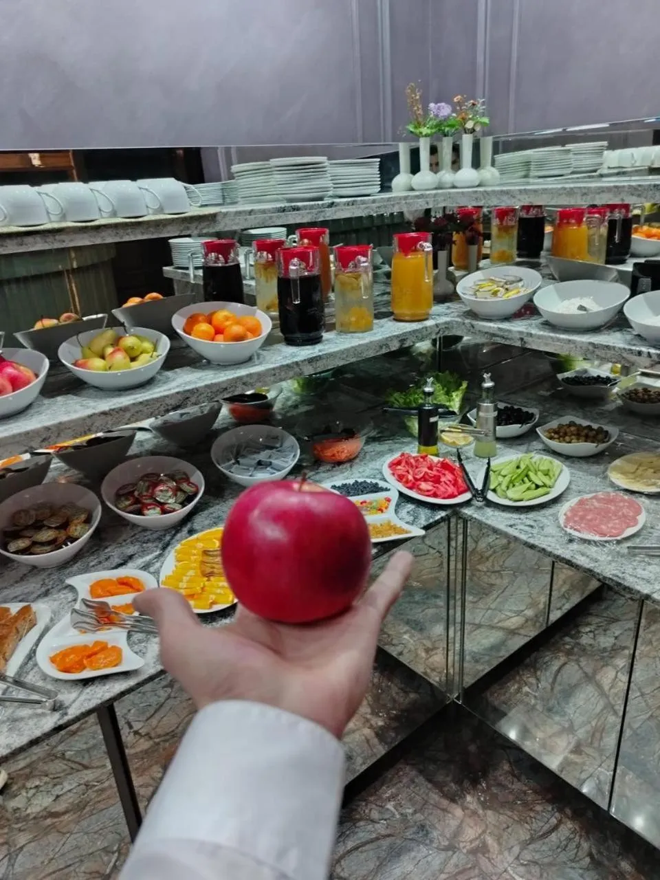 Restaurant/places to eat in Home Suites Baku-Halal Hotel