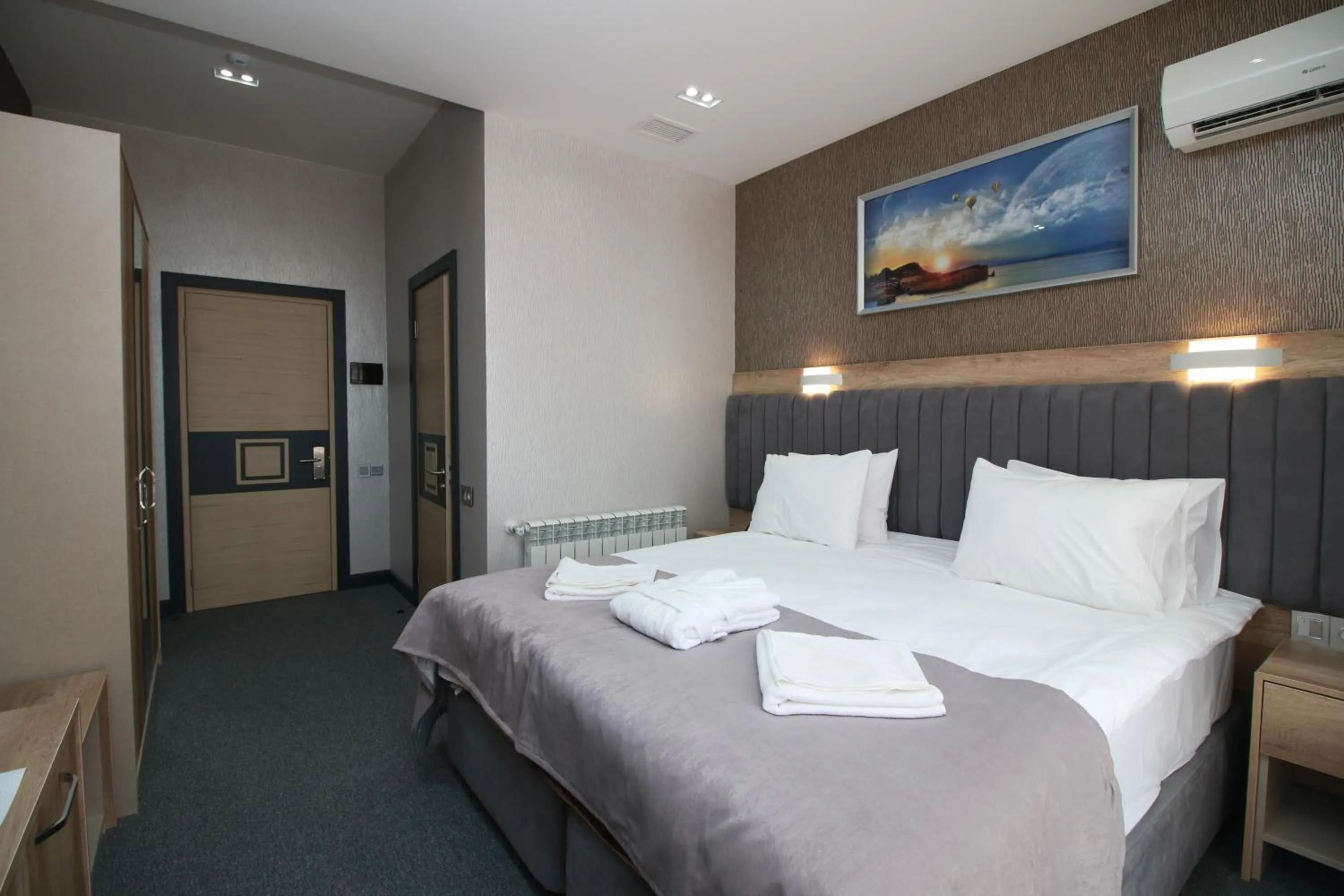 Bed in Home Suites Baku-Halal Hotel