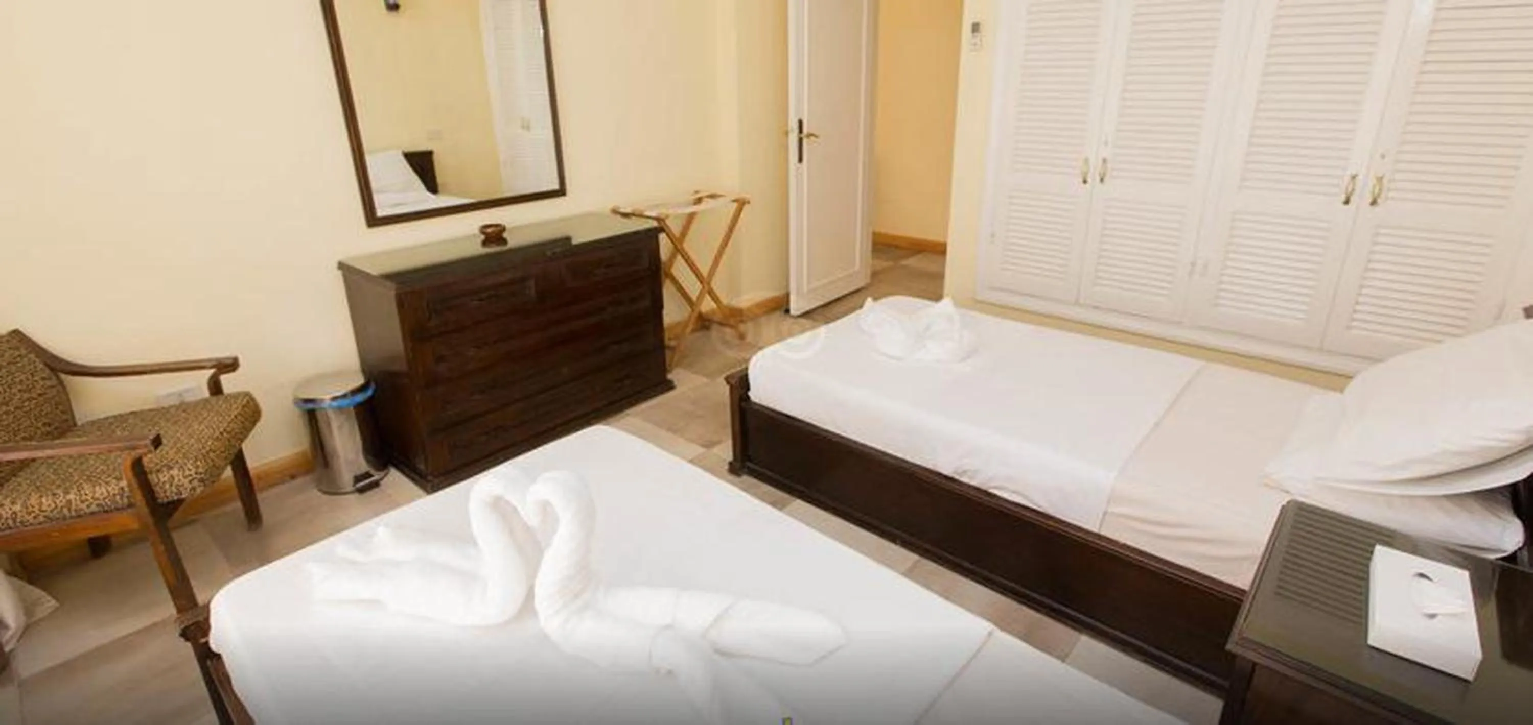 Photo of the whole room, Bed in Oonas Dive Club