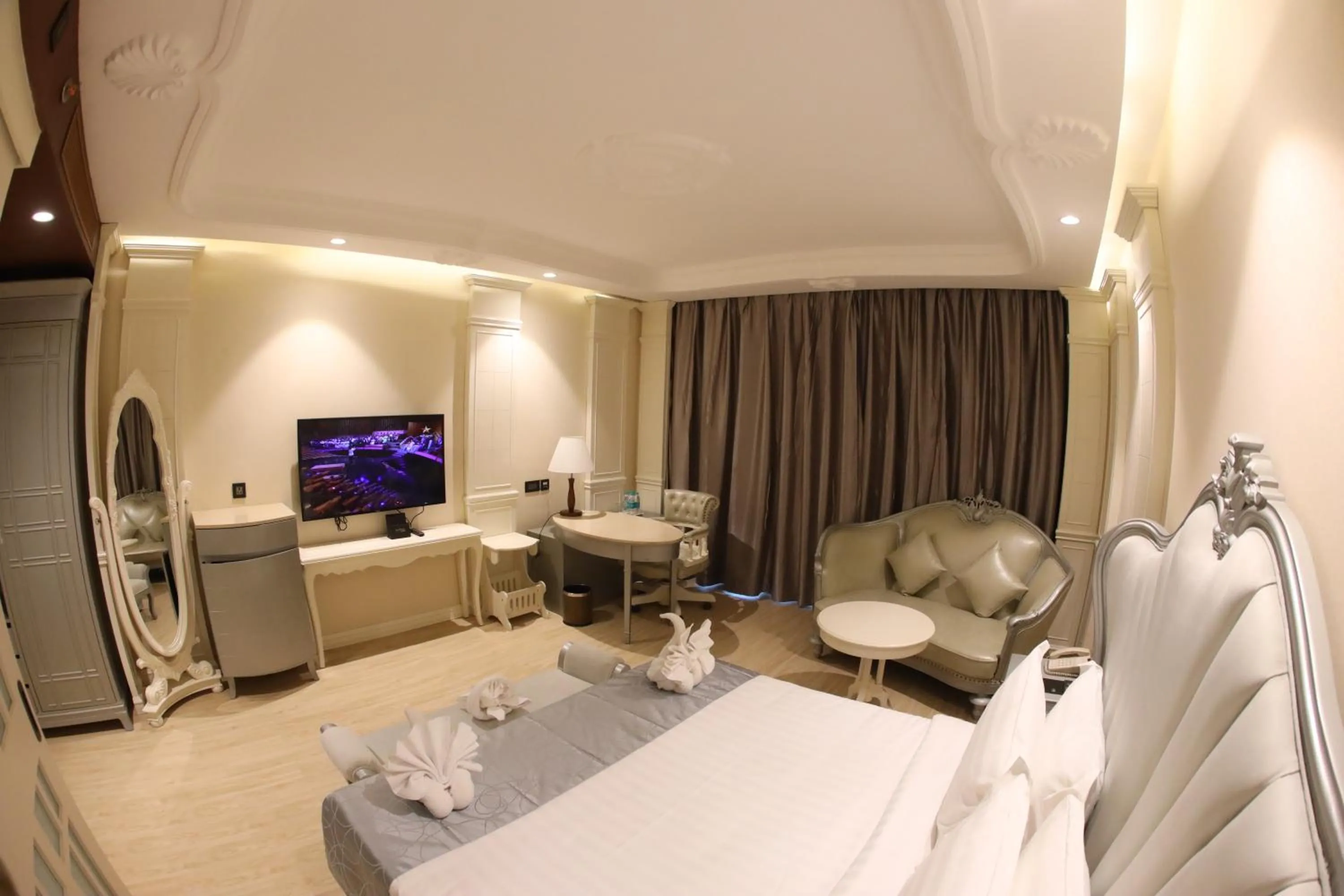 Bed in Regenta Central RS Chennai OMR SIPCOT