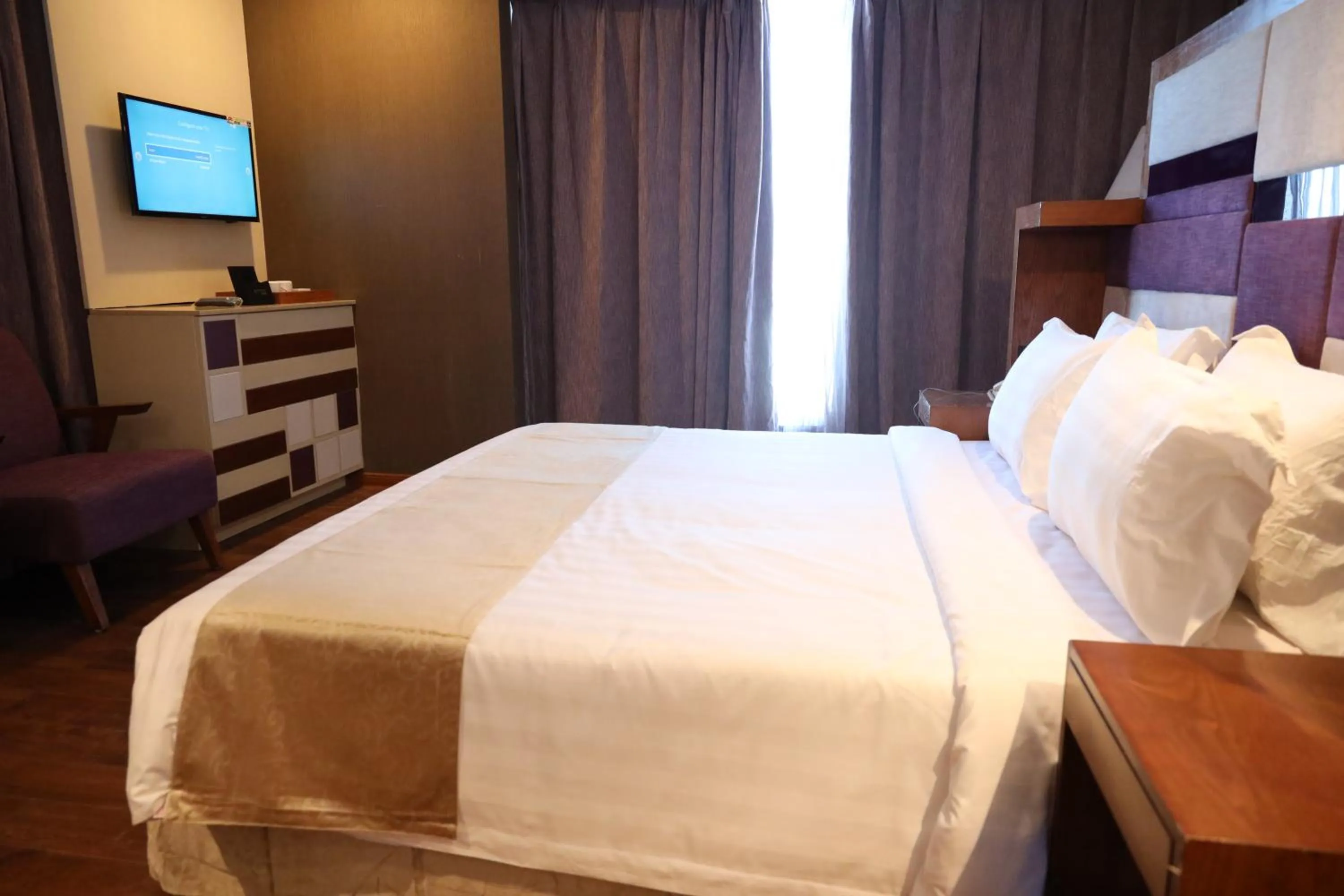 Bedroom, Bed in Regenta Central RS Chennai OMR SIPCOT