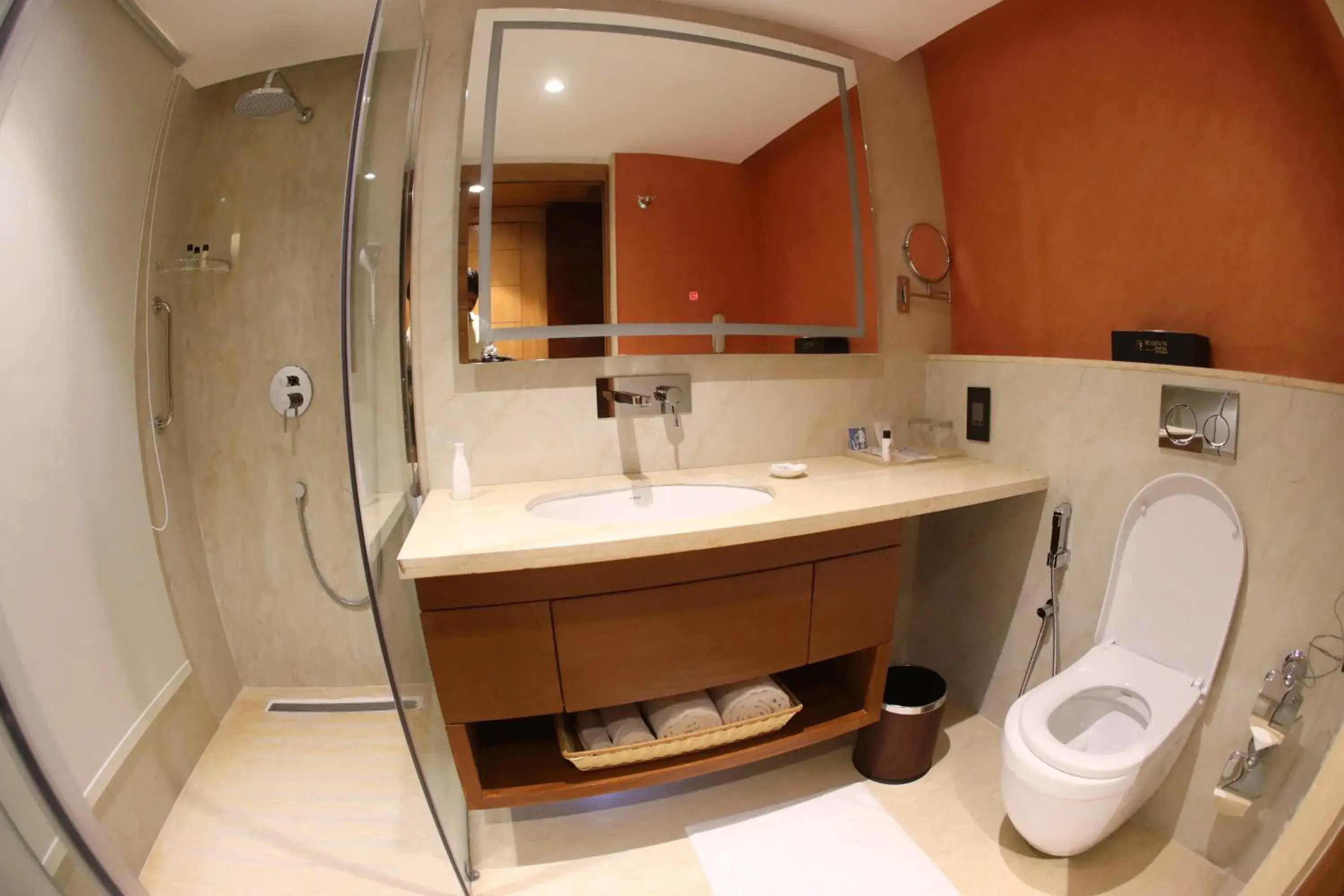 Deluxe Twin / King Room - single occupancy in Regenta Central RS Chennai OMR SIPCOT Deluxe Twin / King Room - single occupancy in Regenta Central RS Chennai OMR SIPCOT