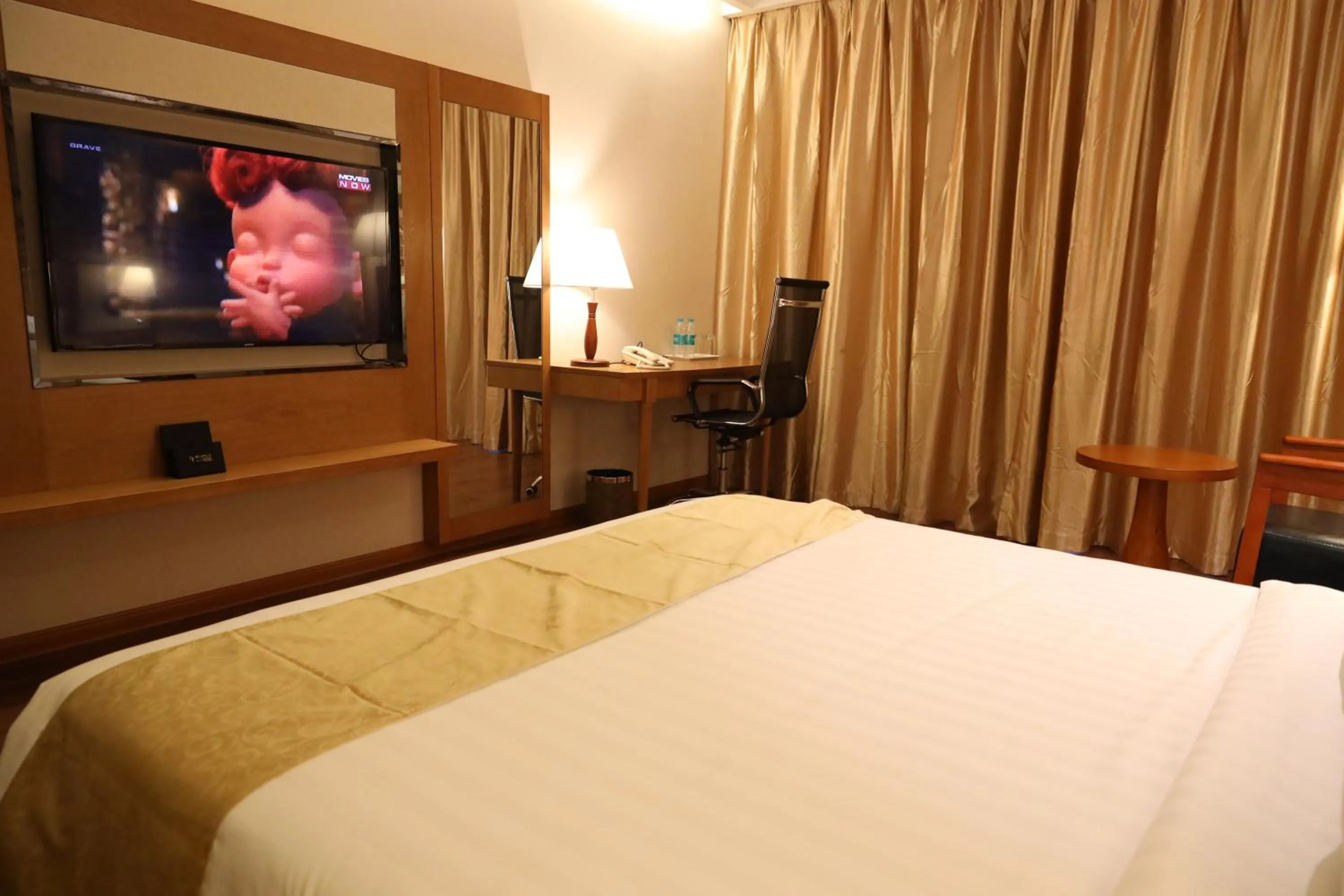 Bed in Regenta Central RS Chennai OMR SIPCOT