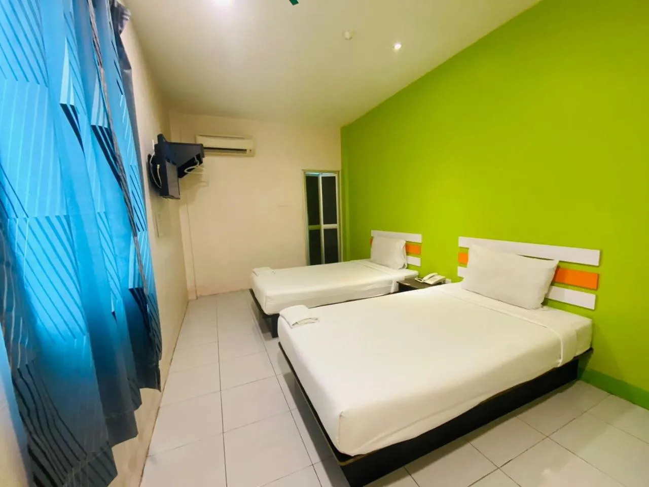 Bed in Orange Hotel Segamat