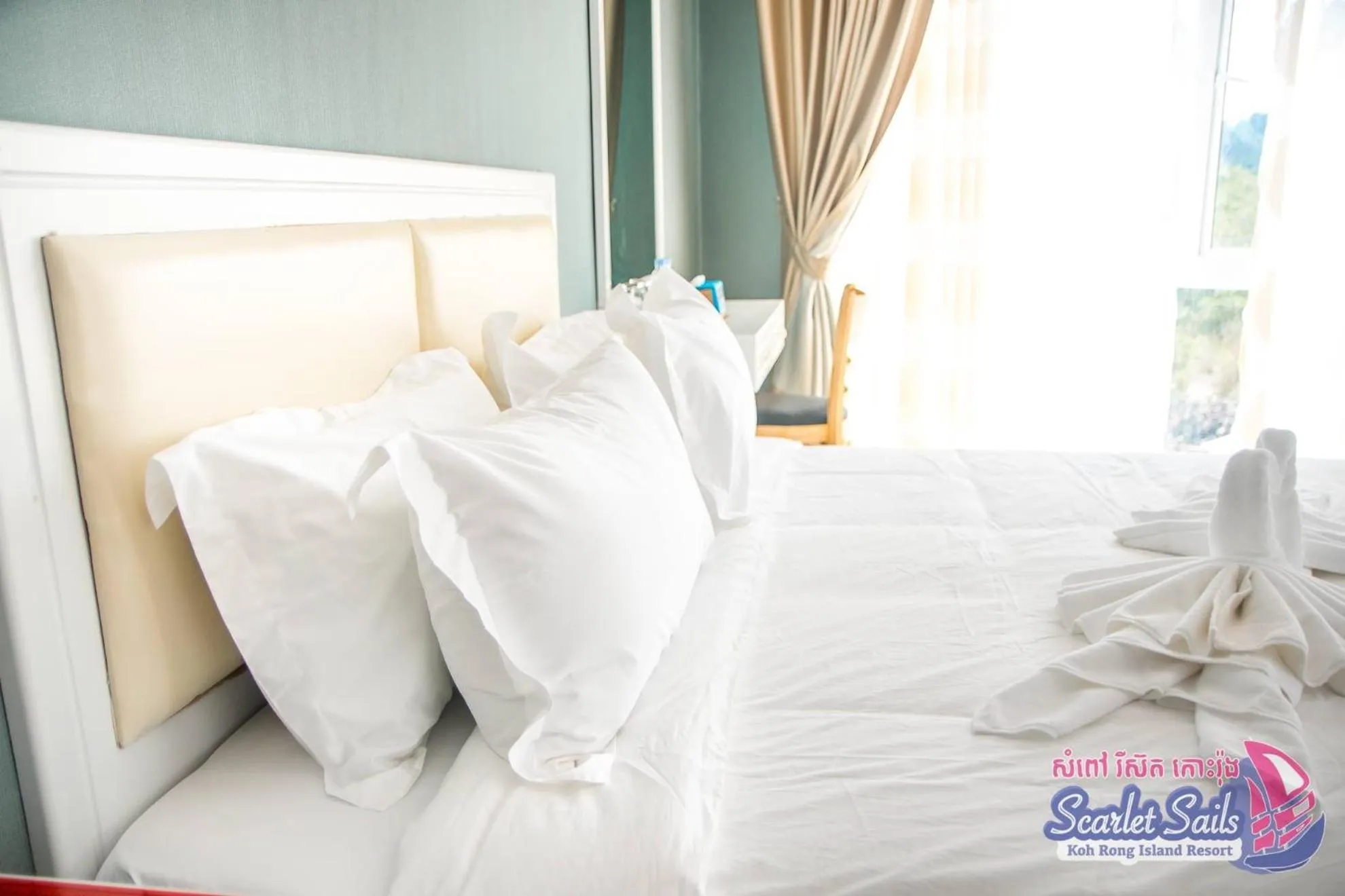 Bedroom, Bed in Scarlet Sails Resort