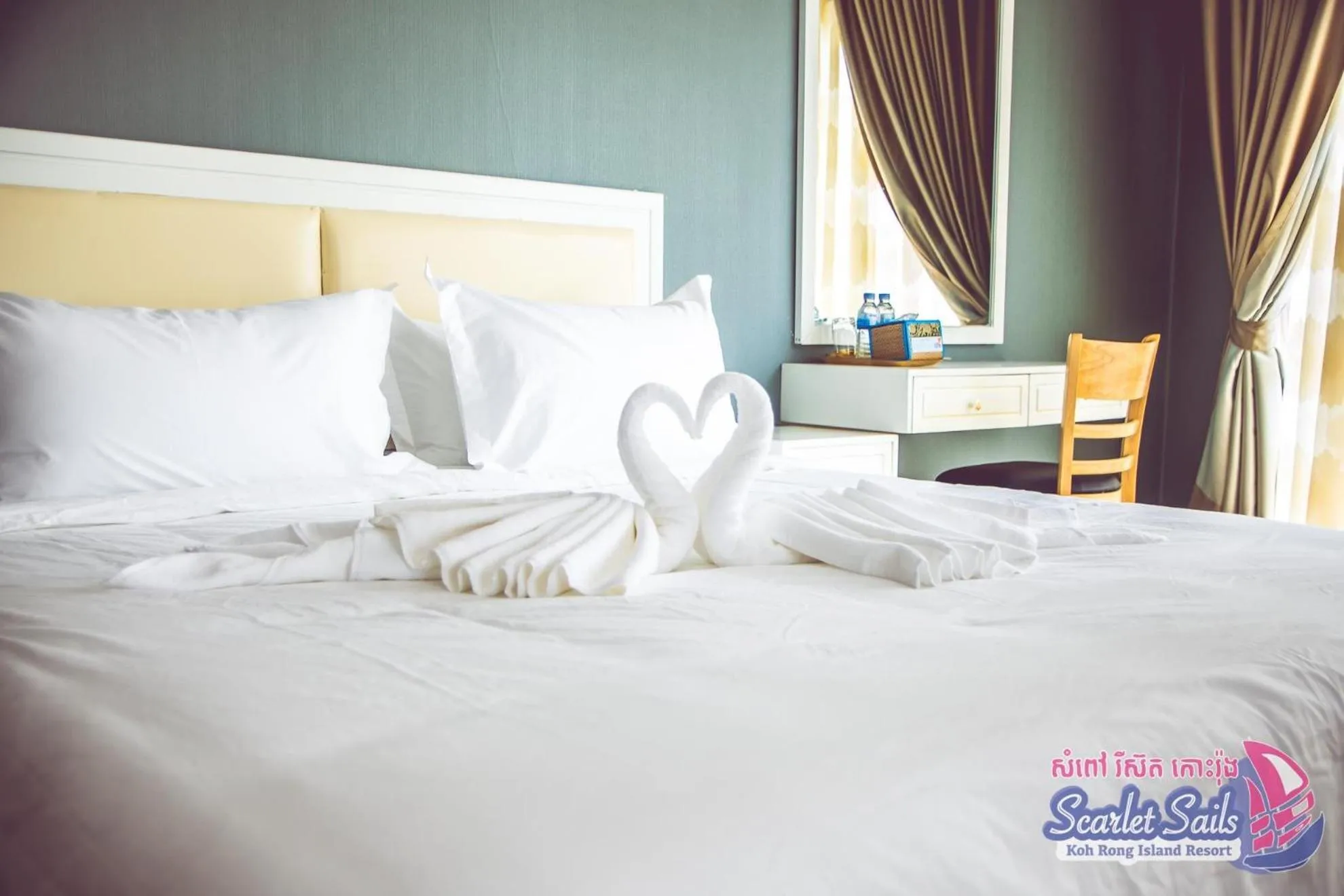 Bedroom, Bed in Scarlet Sails Resort