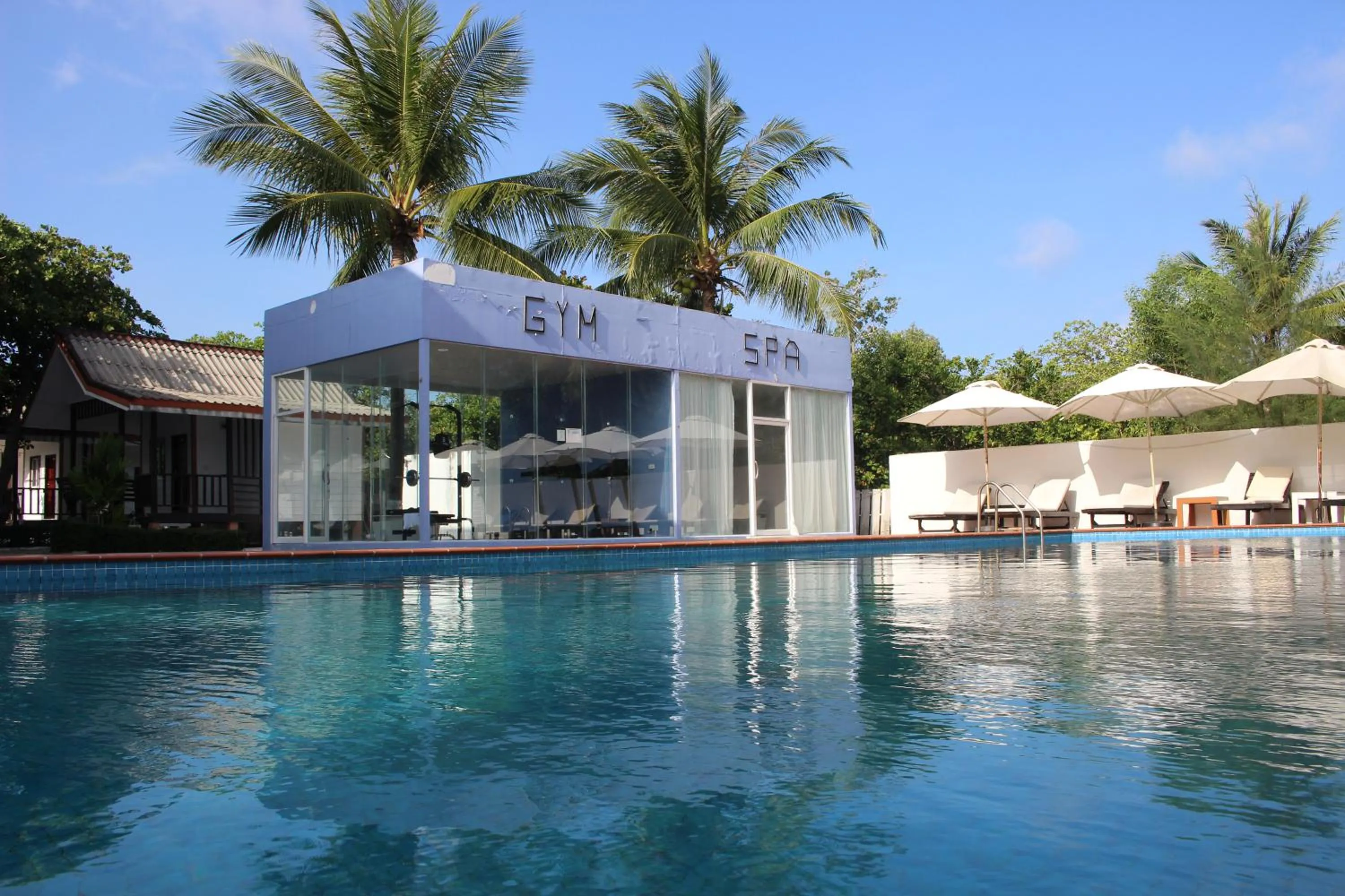 Swimming pool in Scarlet Sails Resort